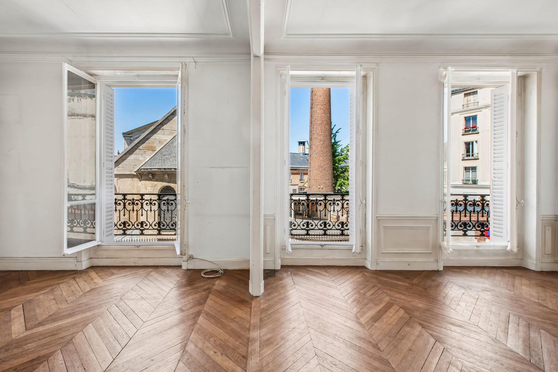 luxury apartment 4 Rooms for sale on PARIS (75016)