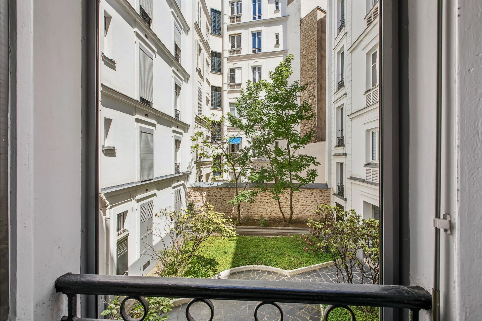 luxury apartment 4 Rooms for sale on PARIS (75016)