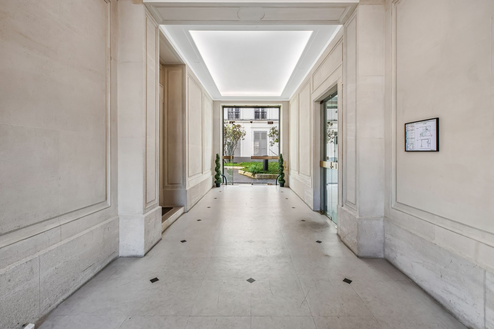 luxury apartment 4 Rooms for sale on PARIS (75016)