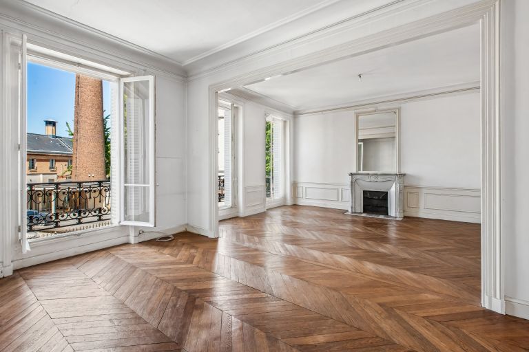 luxury apartment 4 Rooms for sale on PARIS (75016)