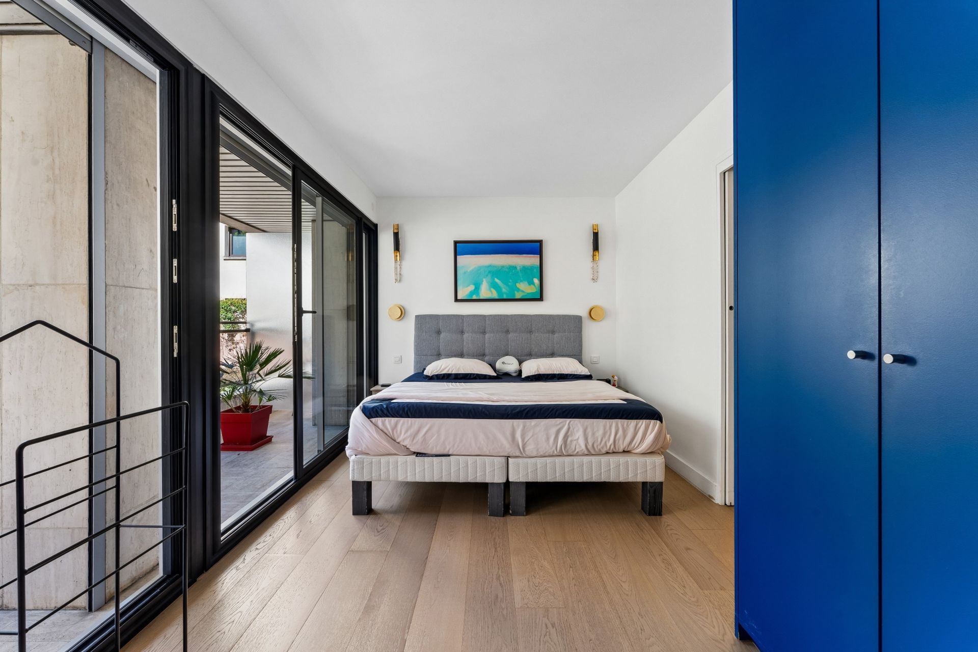 luxury apartment 5 Rooms for sale on NEUILLY SUR SEINE (92200)