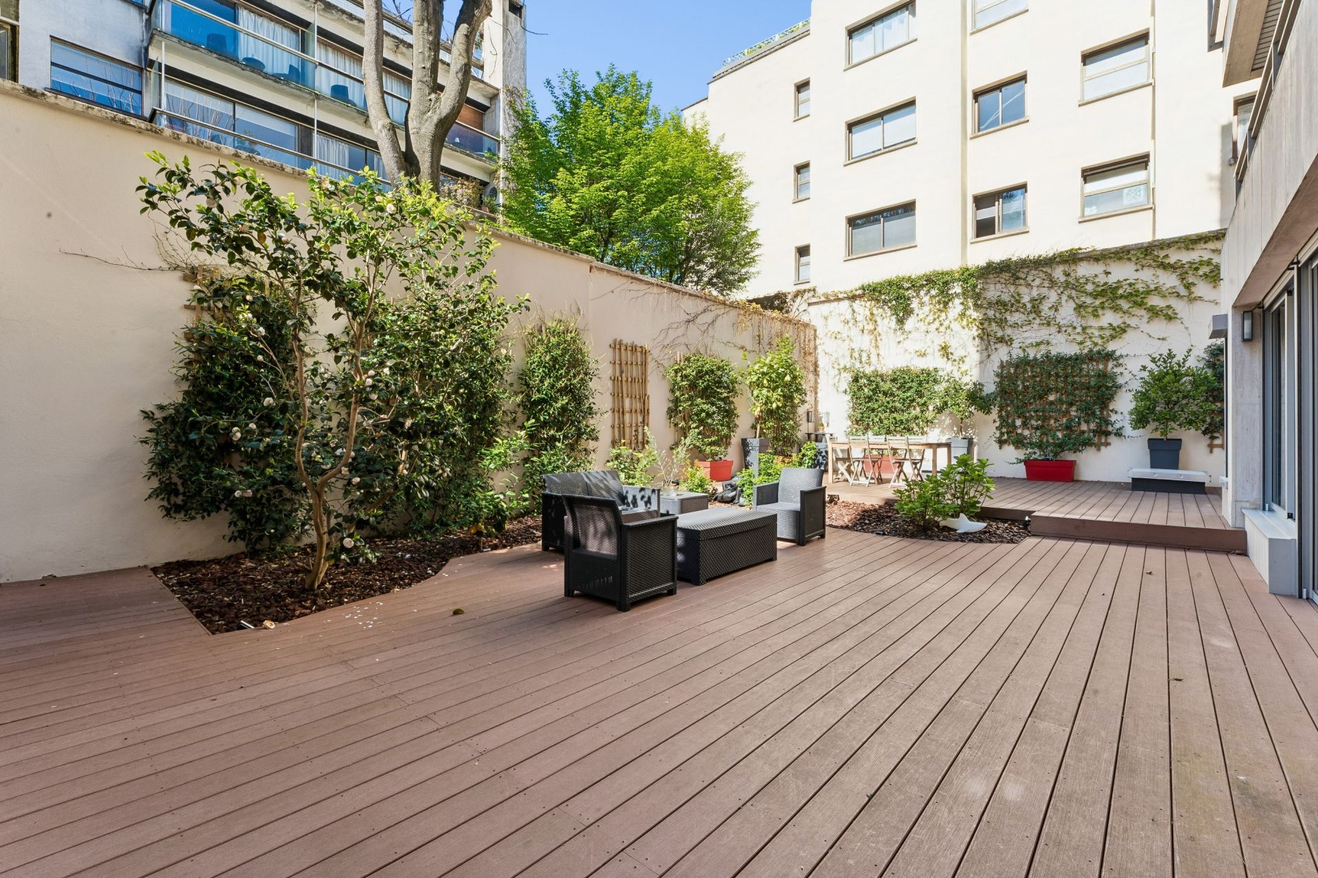 luxury apartment 5 Rooms for sale on NEUILLY SUR SEINE (92200)