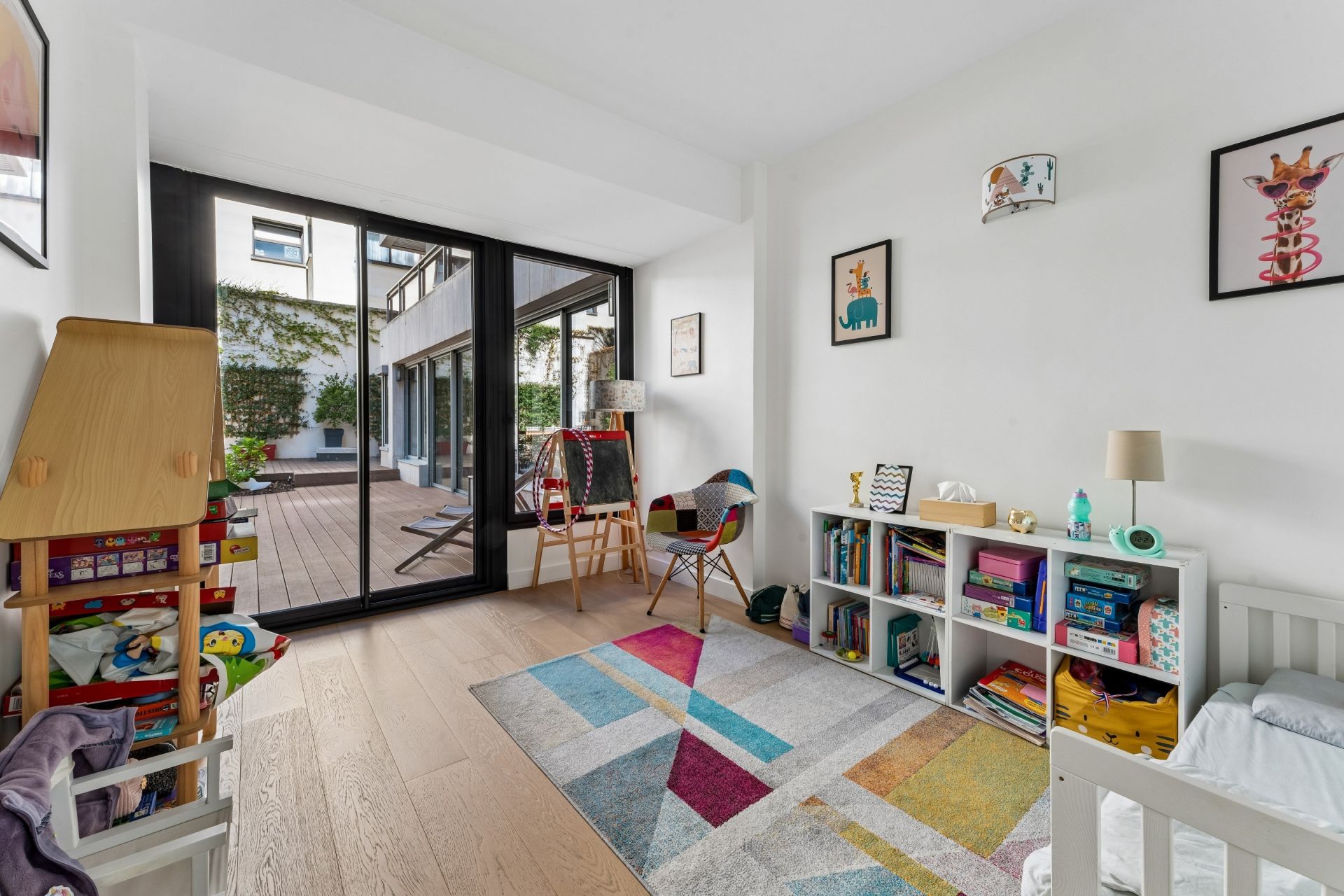 luxury apartment 5 Rooms for sale on NEUILLY SUR SEINE (92200)
