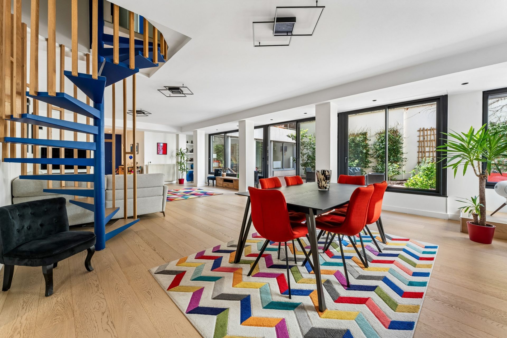luxury apartment 5 Rooms for sale on NEUILLY SUR SEINE (92200)