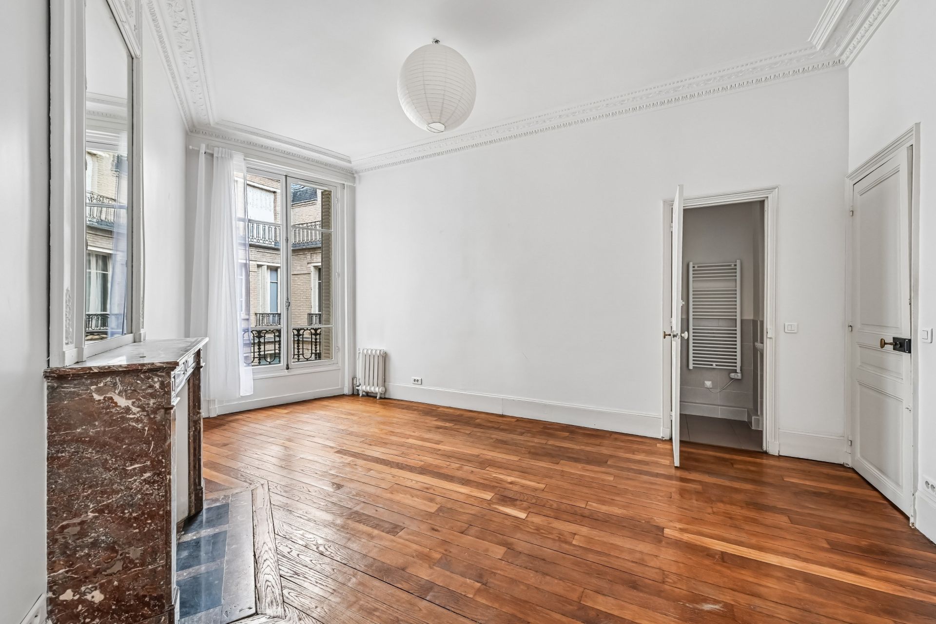 luxury apartment 6 Rooms for sale on PARIS (75017)