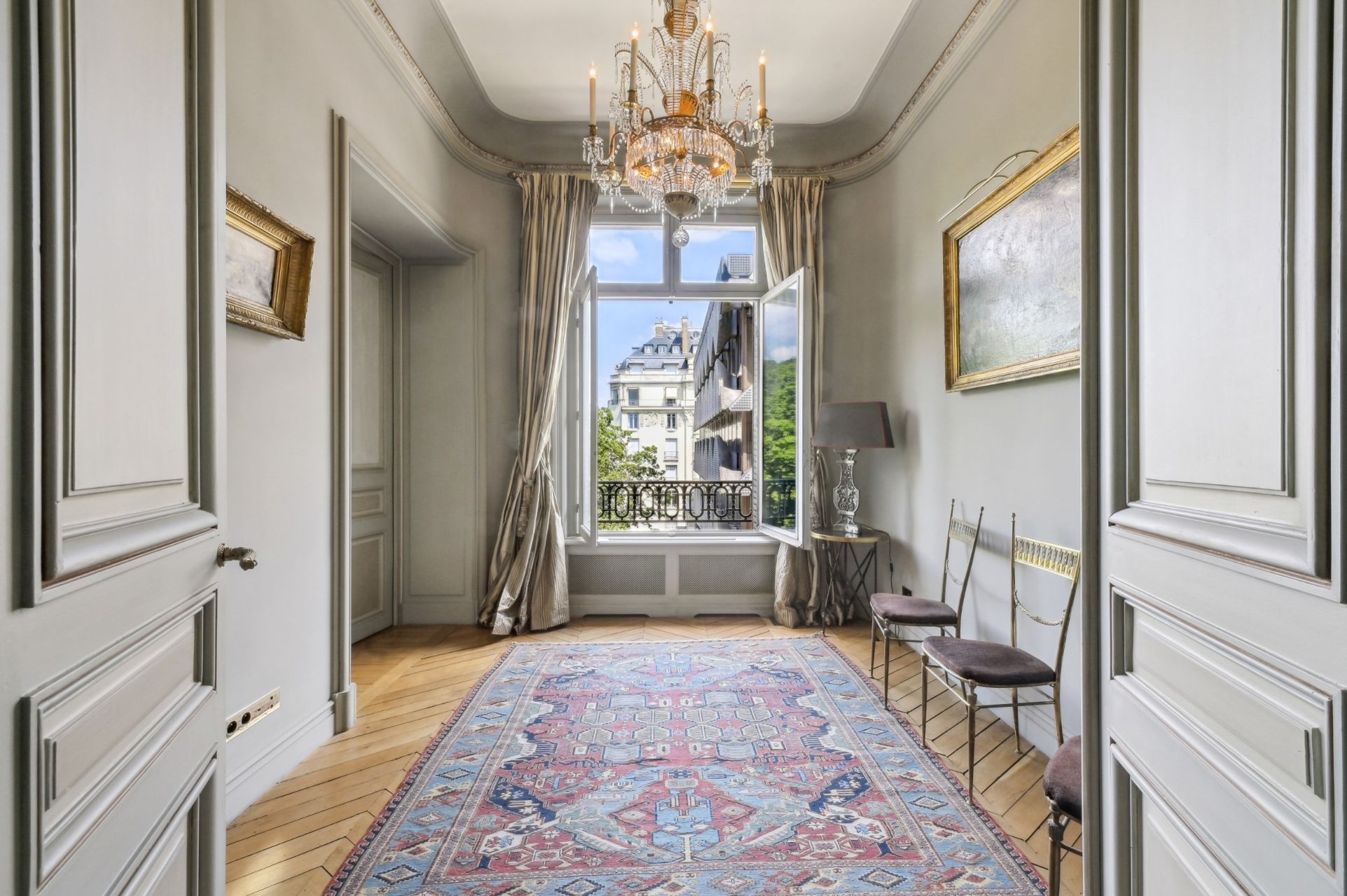 luxury apartment 7 Rooms for rent on PARIS (75007)
