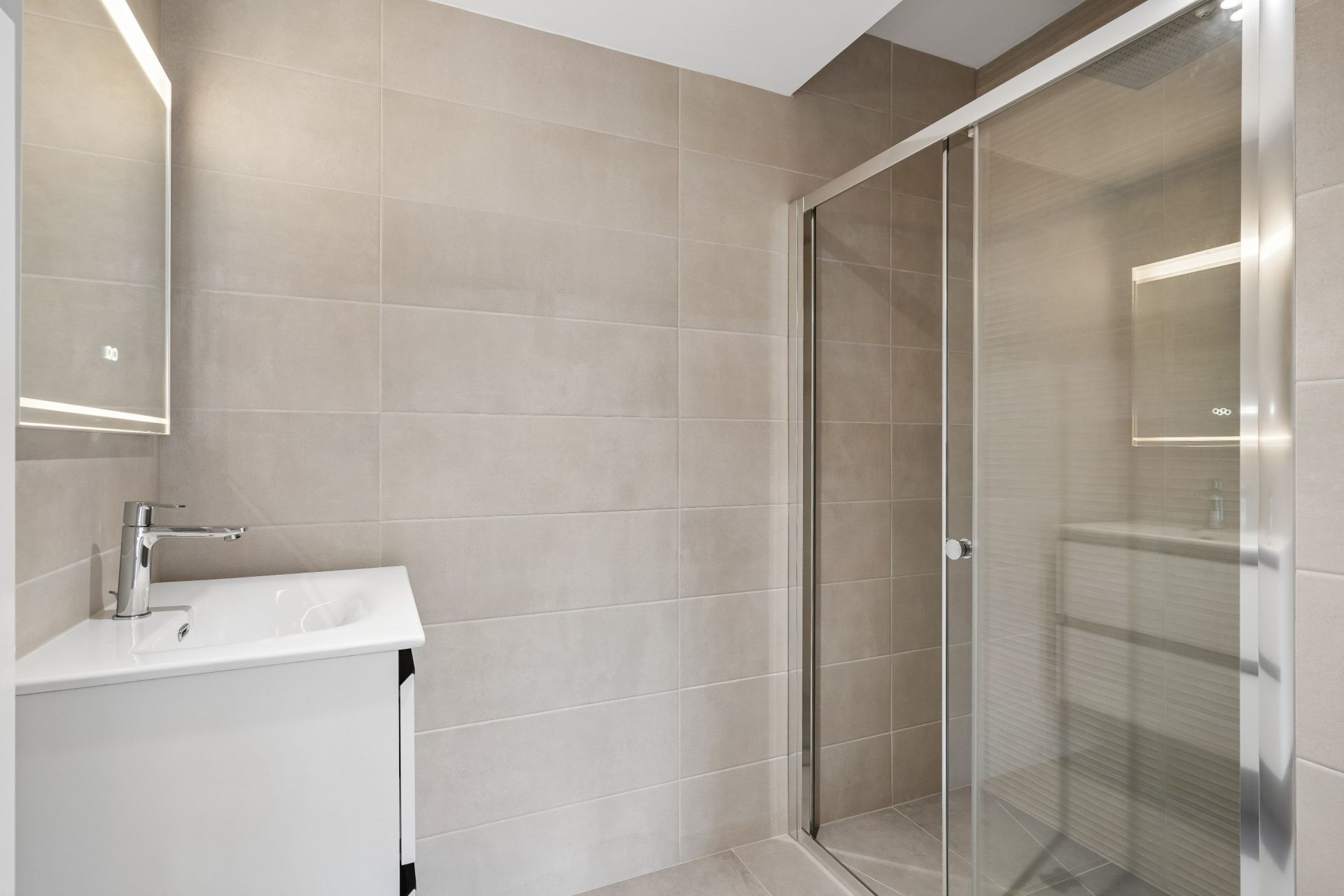 luxury apartment 3 Rooms for sale on NEUILLY SUR SEINE (92200)