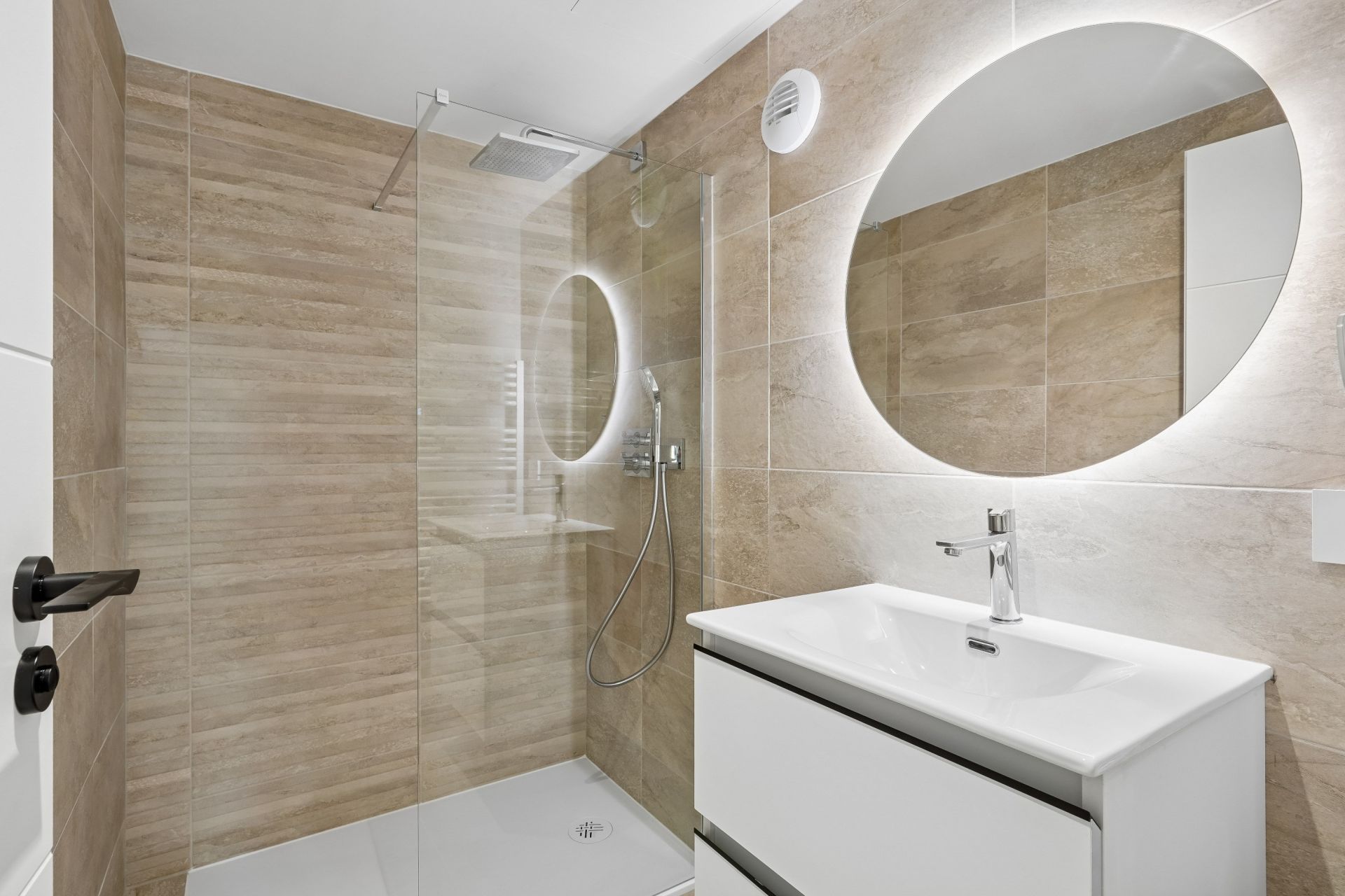 luxury apartment 3 Rooms for sale on NEUILLY SUR SEINE (92200)