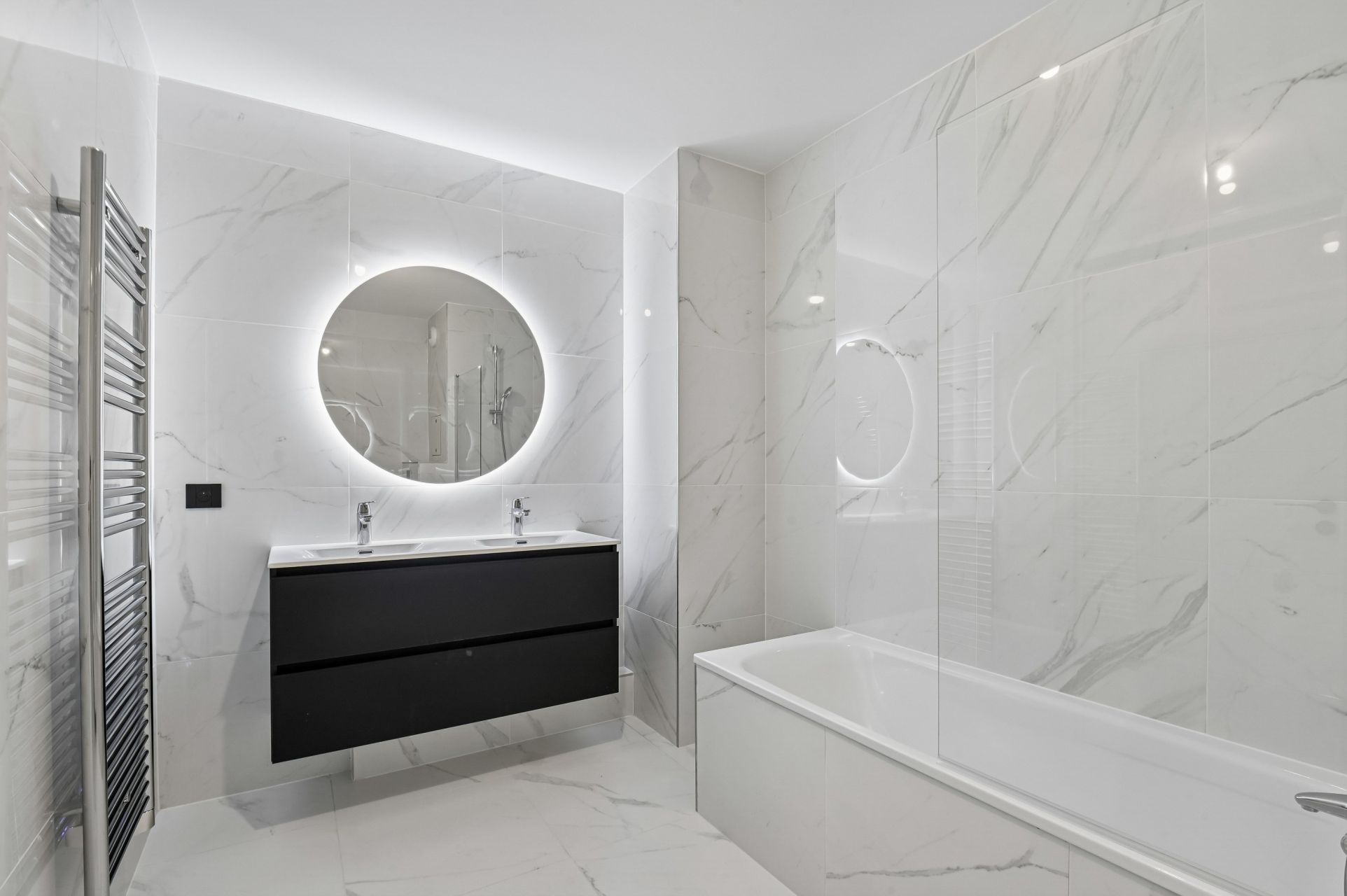 luxury apartment 5 Rooms for sale on NEUILLY SUR SEINE (92200)