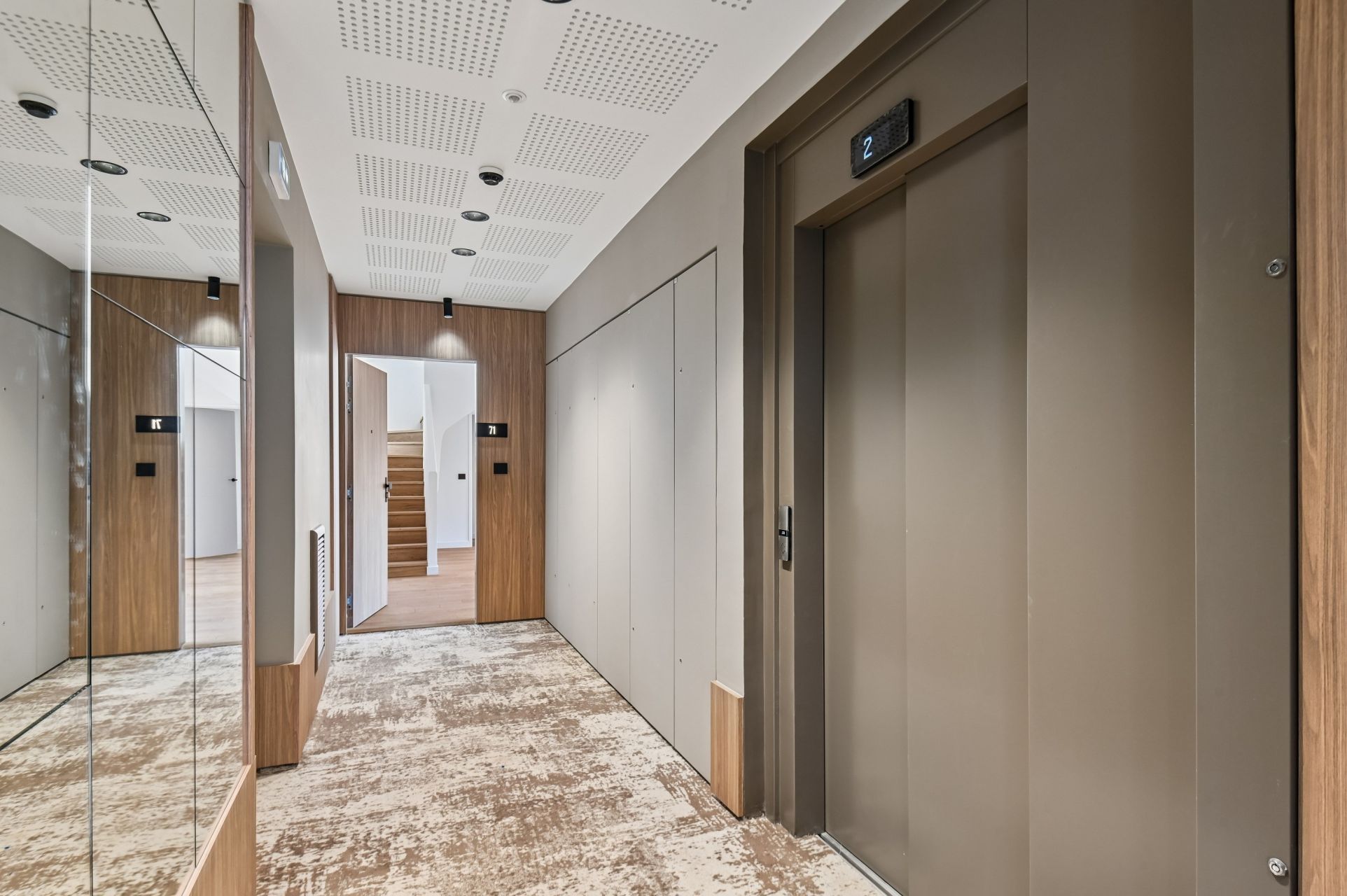 luxury apartment 5 Rooms for sale on NEUILLY SUR SEINE (92200)