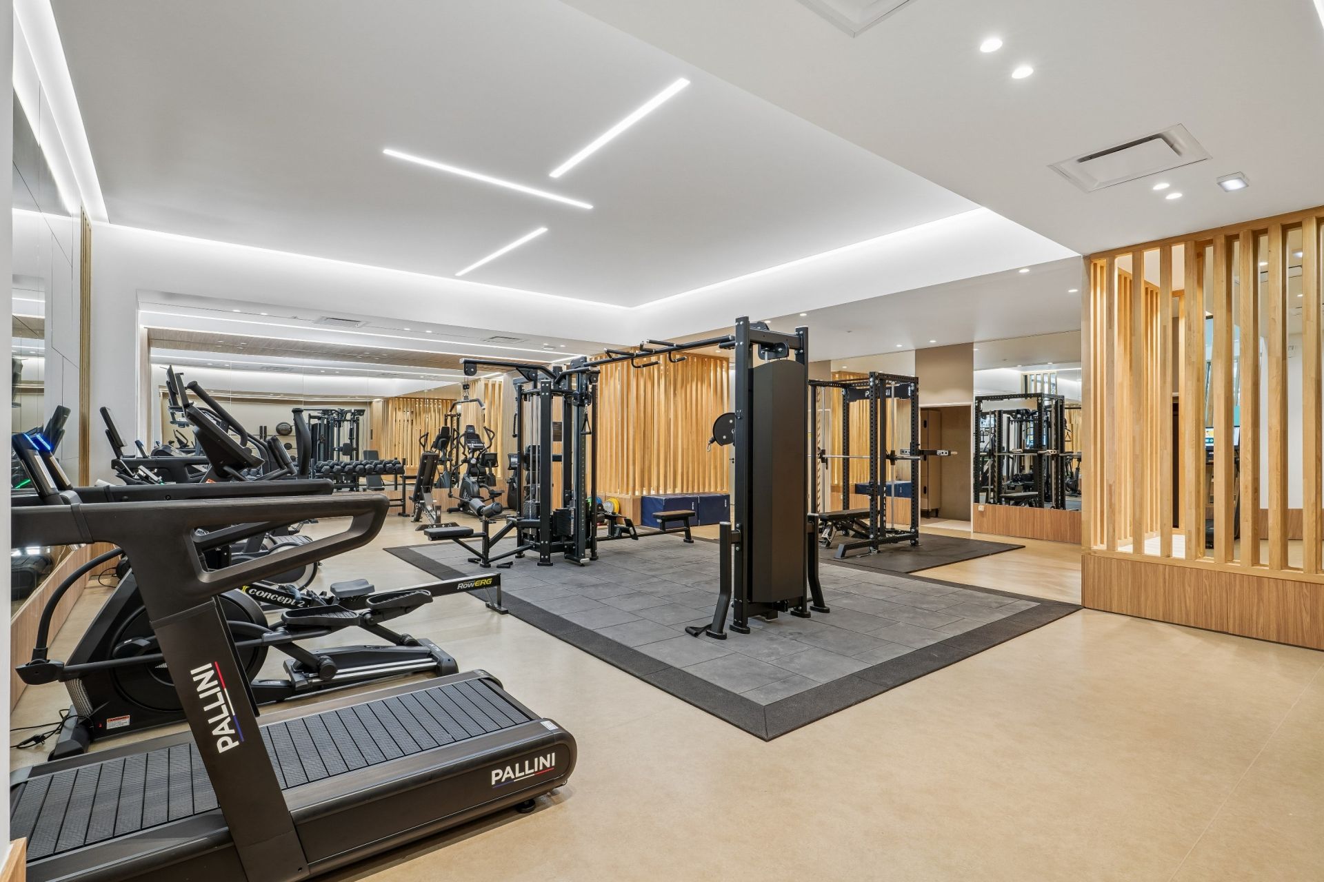 luxury apartment 5 Rooms for sale on NEUILLY SUR SEINE (92200)