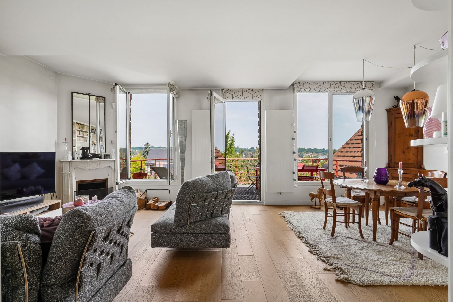 luxury house 5 Rooms for sale on SEVRES (92310)