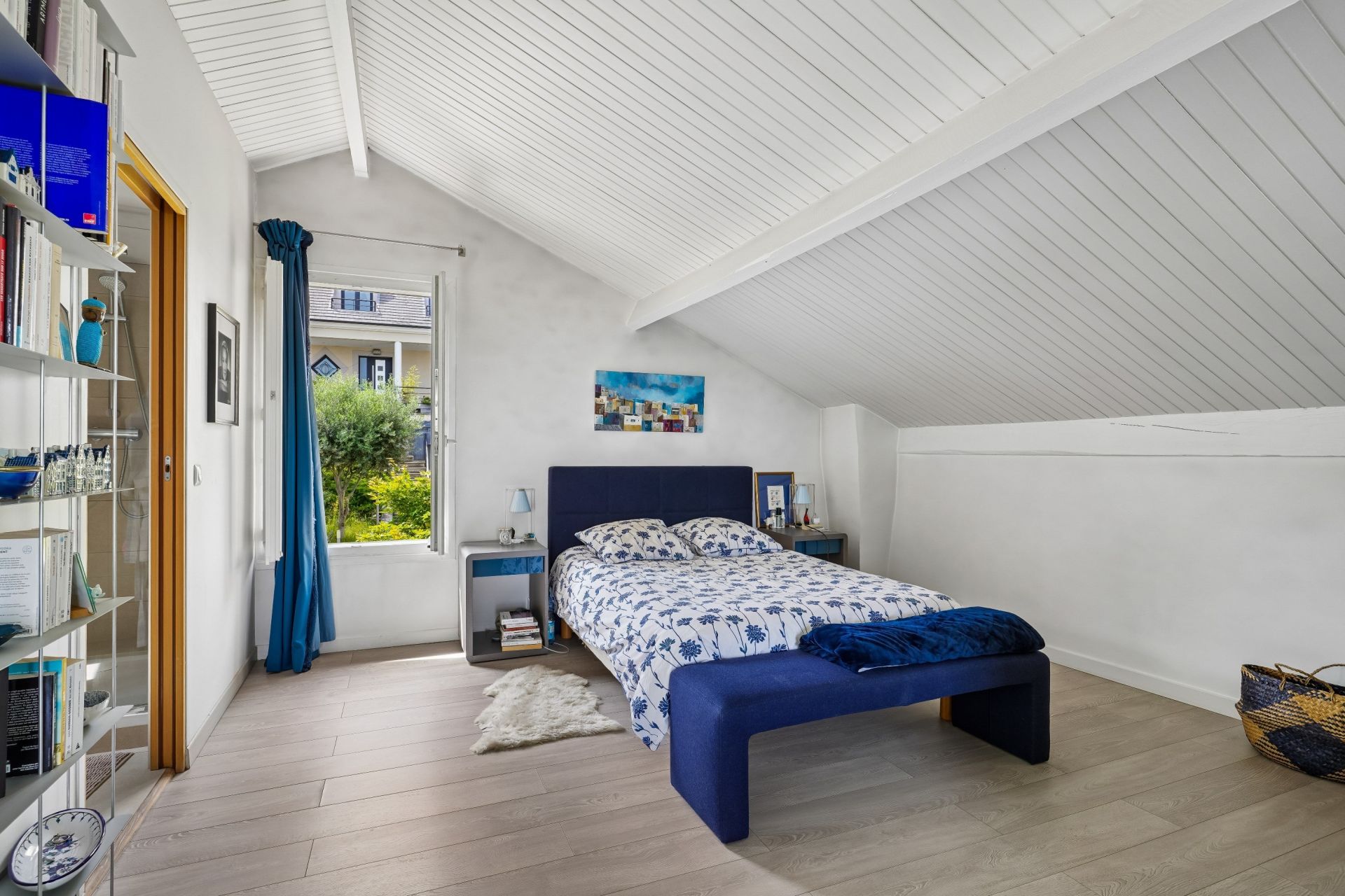 luxury house 5 Rooms for sale on SEVRES (92310)