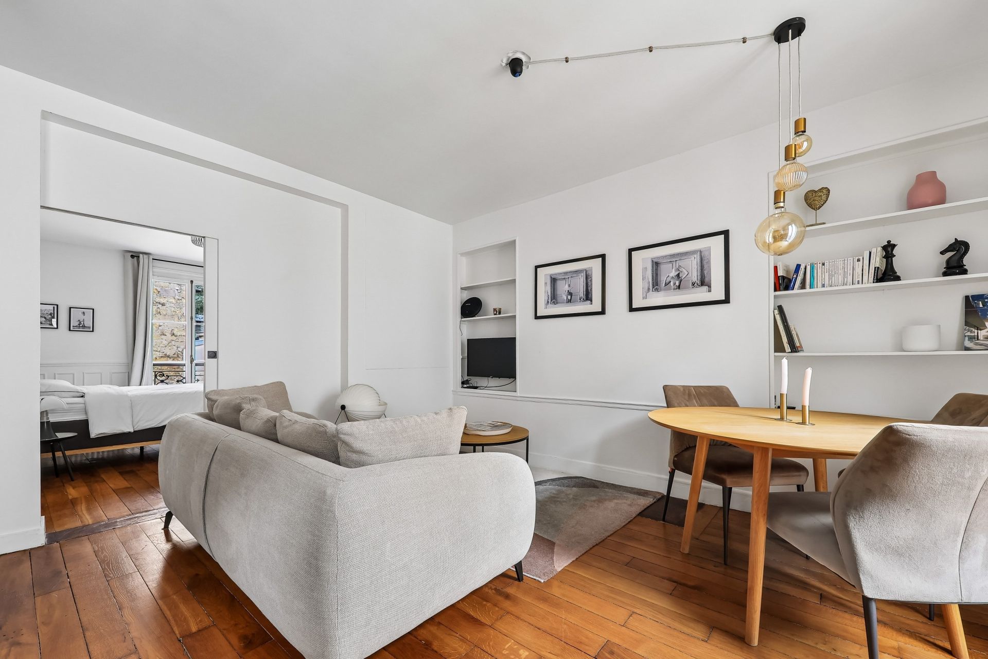 luxury apartment 3 Rooms for sale on PARIS (75116)