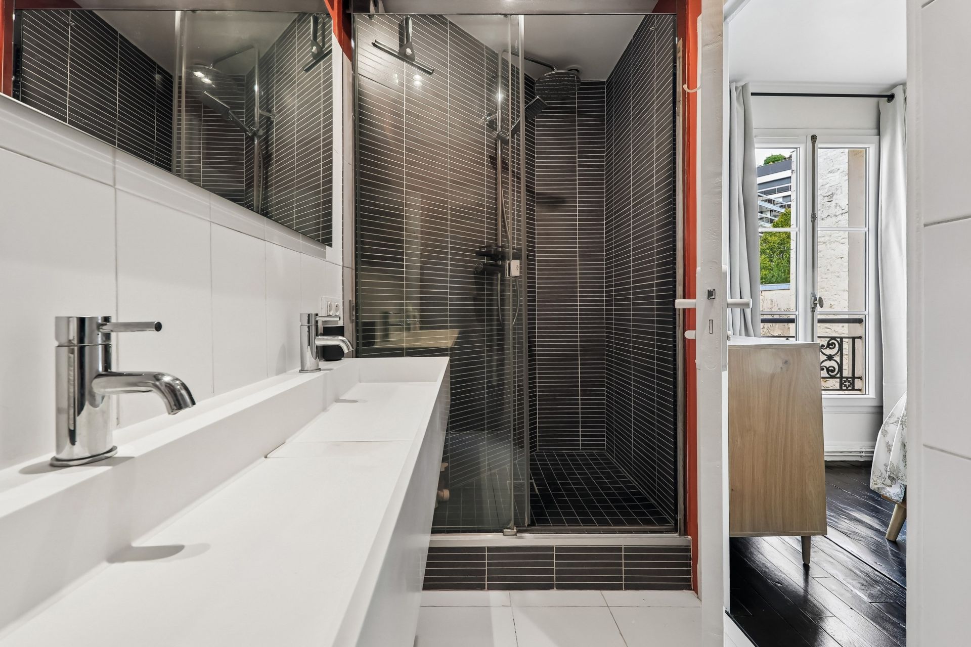luxury apartment 3 Rooms for sale on PARIS (75116)