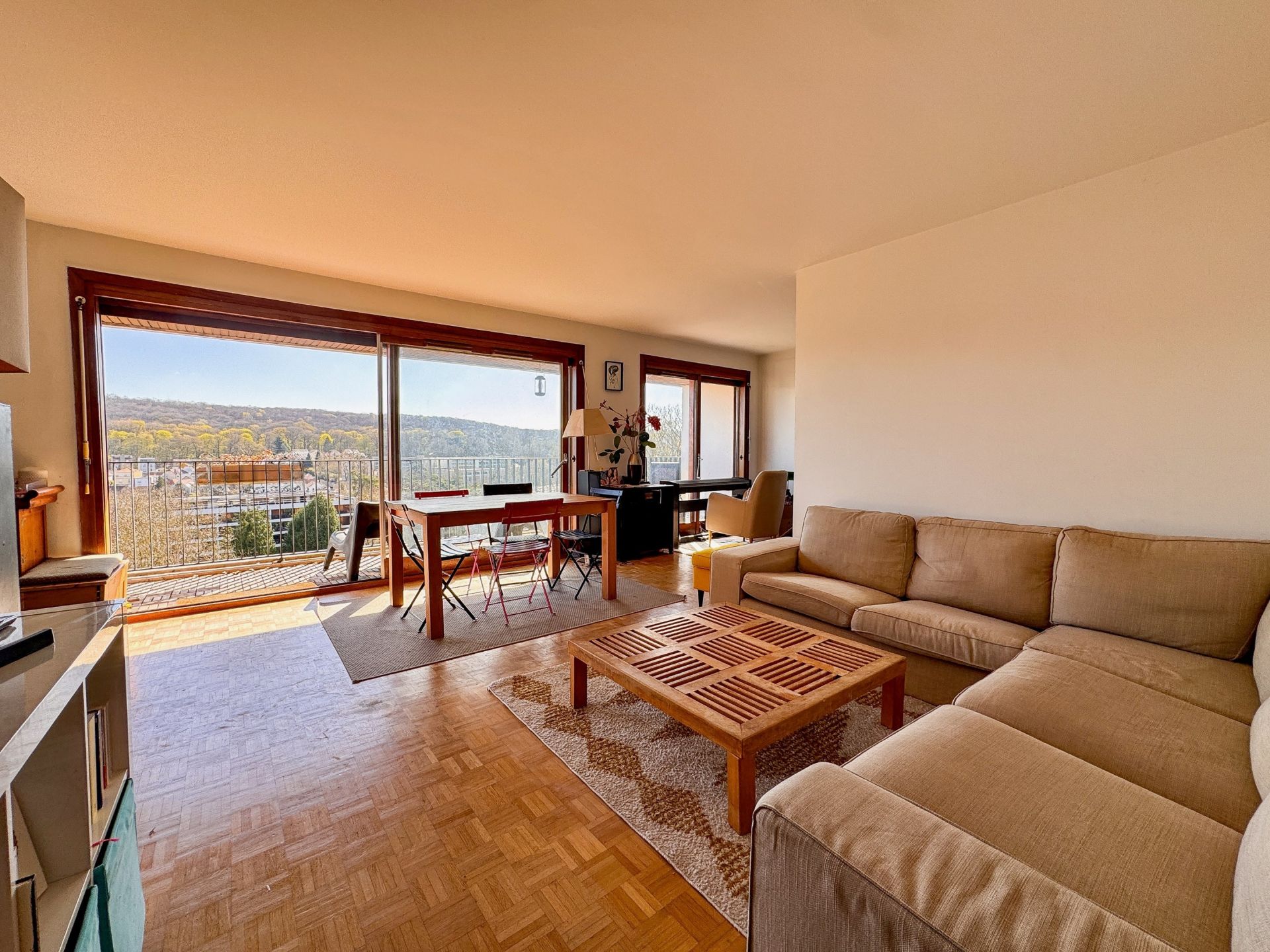 luxury apartment 4 Rooms for sale on MEUDON (92190)