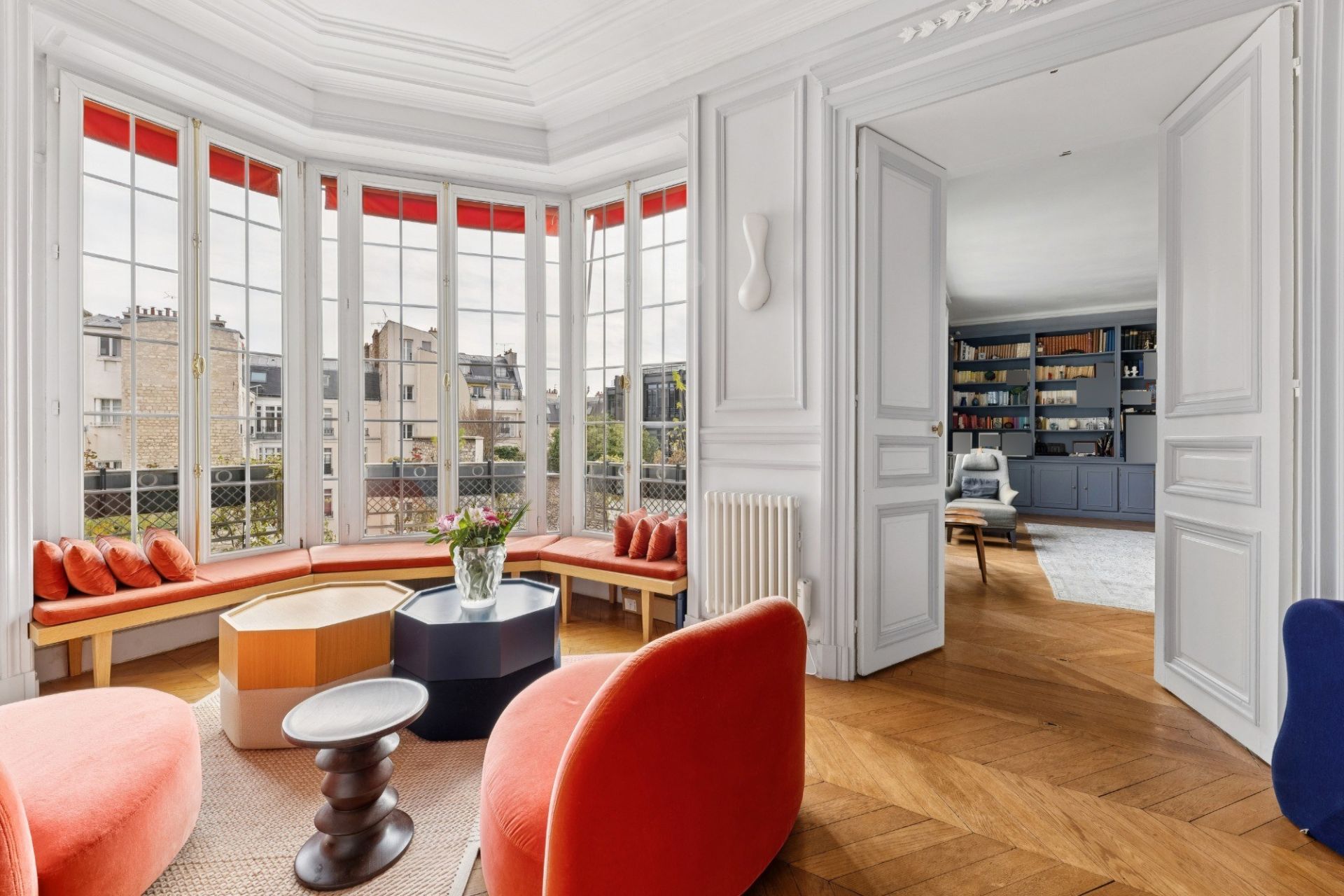 luxury apartment 8 Rooms for sale on PARIS (75017)