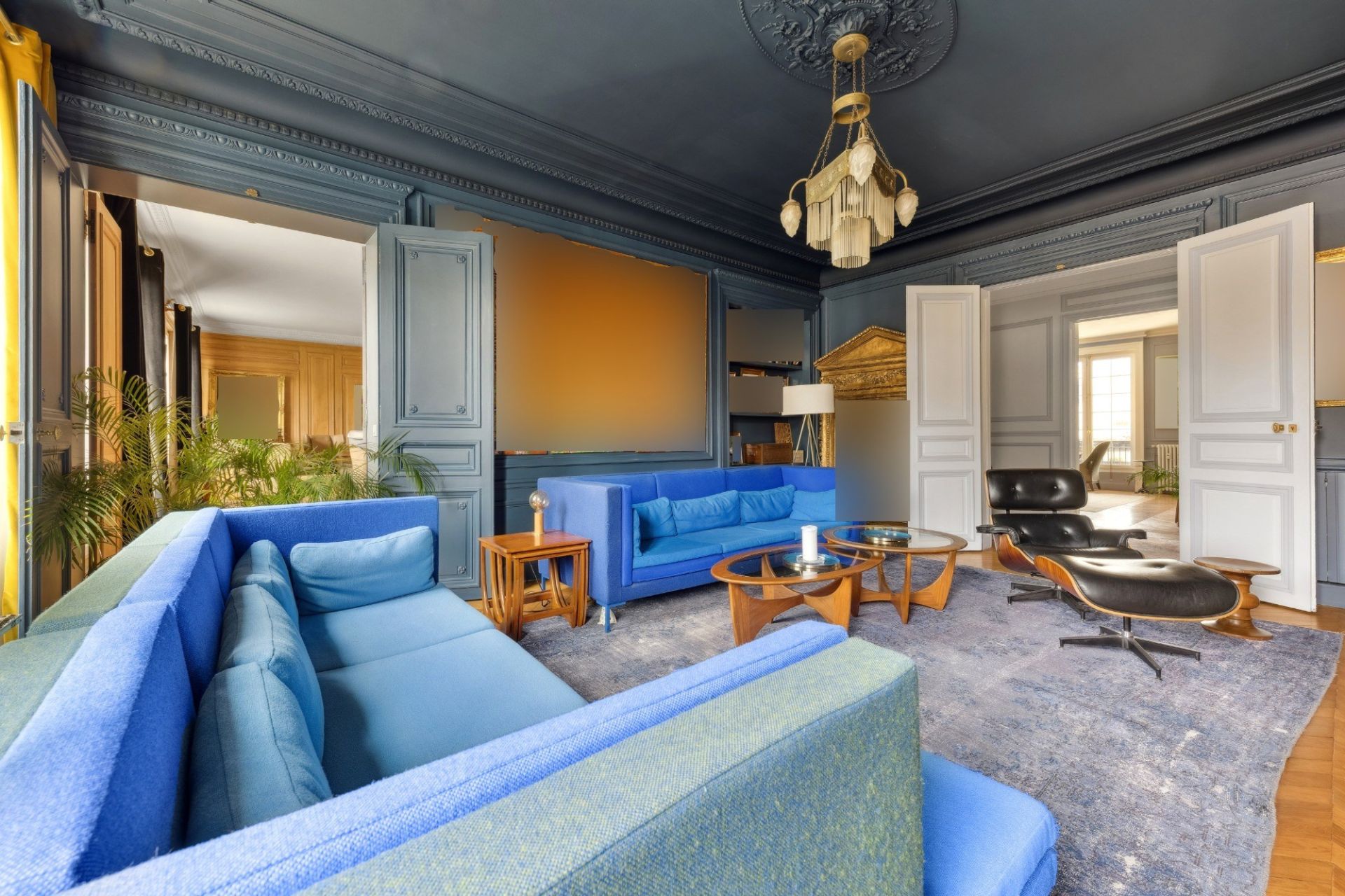 luxury apartment 8 Rooms for sale on PARIS (75017)