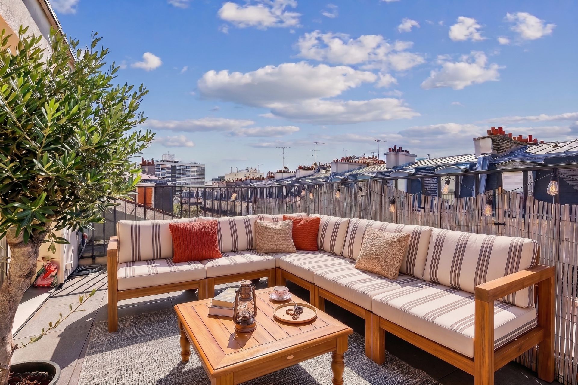 triplex 5 Rooms for sale on PARIS (75011)