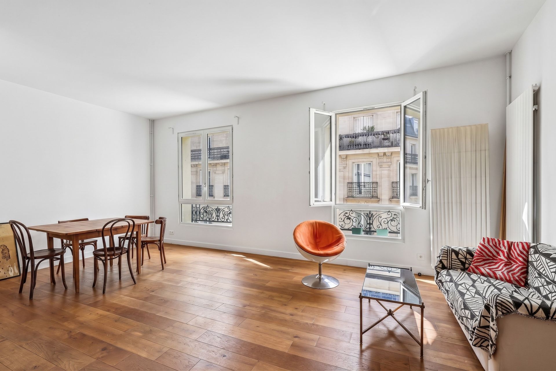 triplex 5 Rooms for sale on PARIS (75011)