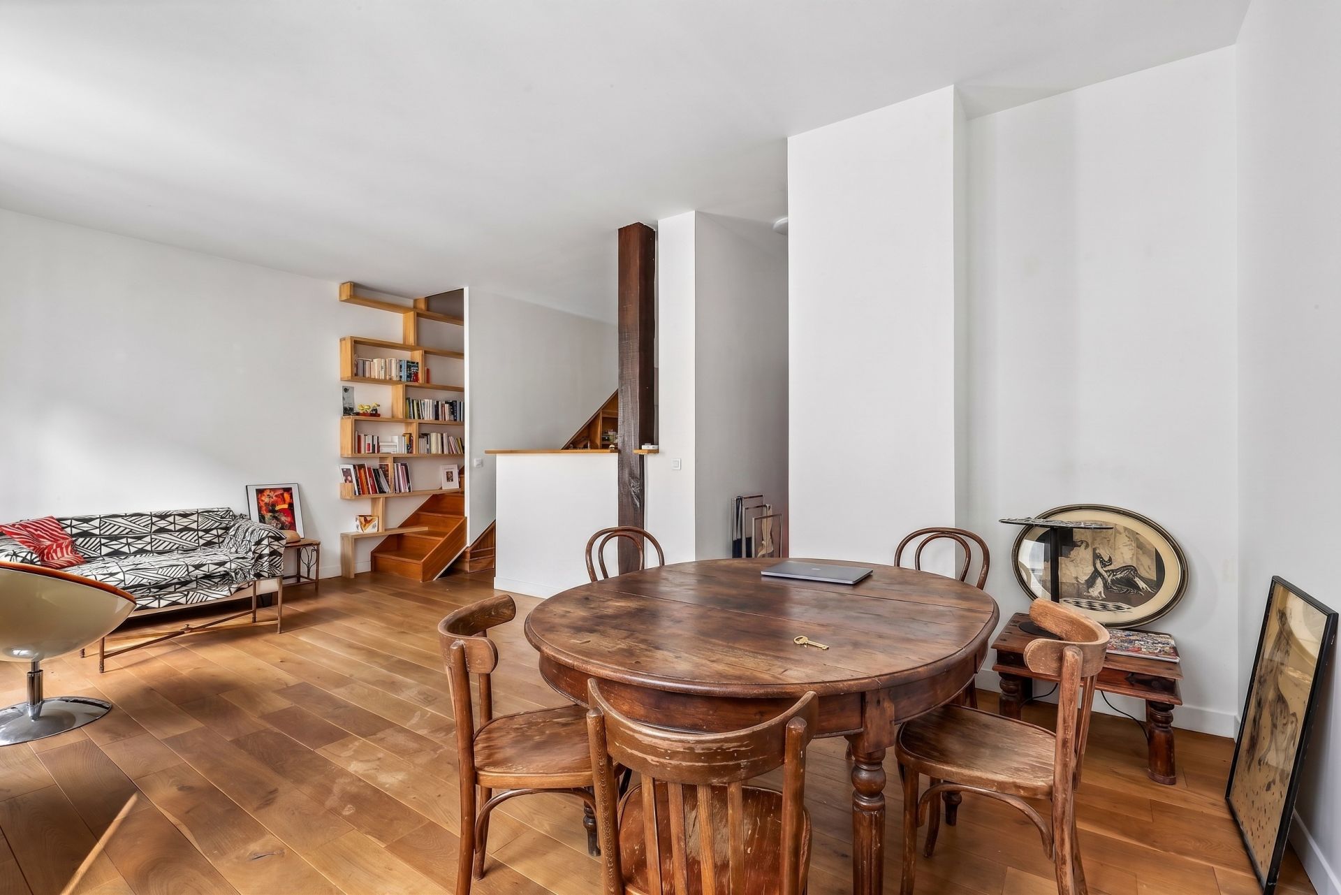 triplex 5 Rooms for sale on PARIS (75011)