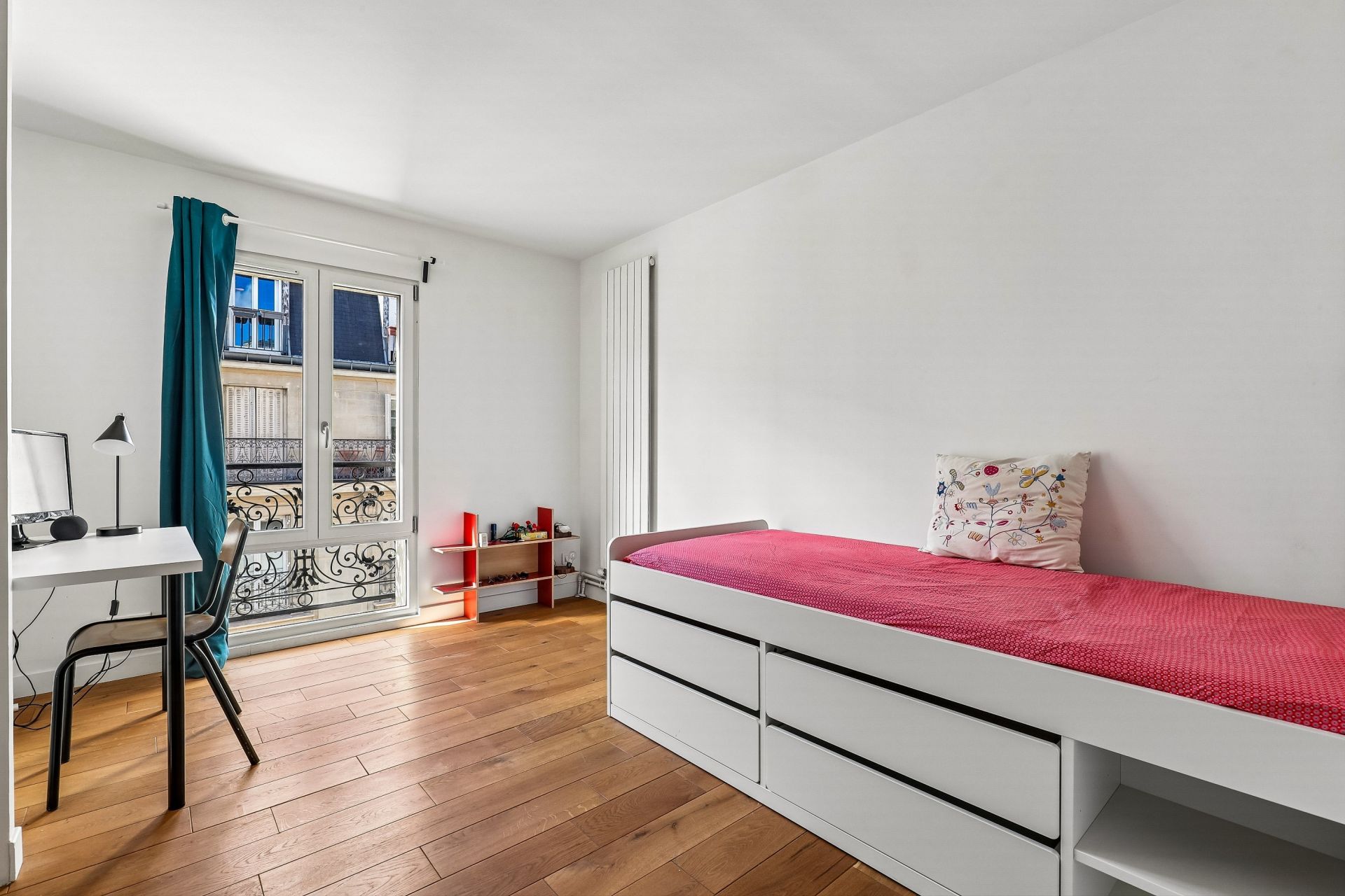 triplex 5 Rooms for sale on PARIS (75011)