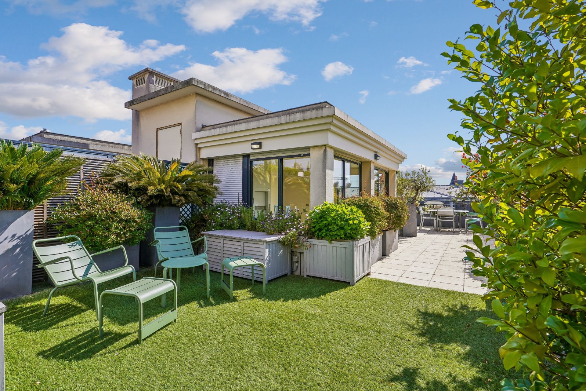 penthouse 6 Rooms for sale on NEUILLY SUR SEINE (92200)