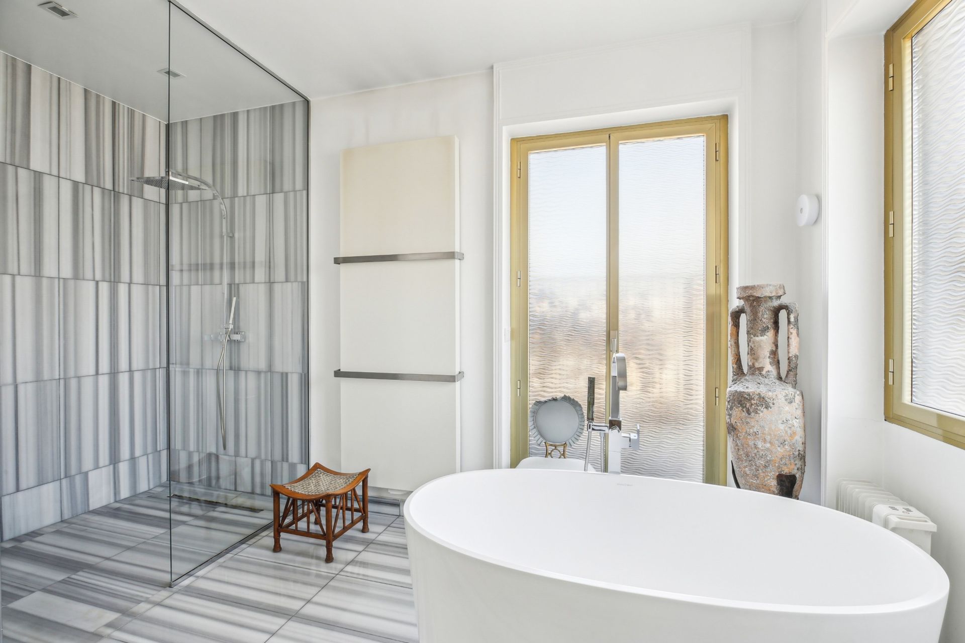 luxury apartment 6 Rooms for sale on PARIS (75016)