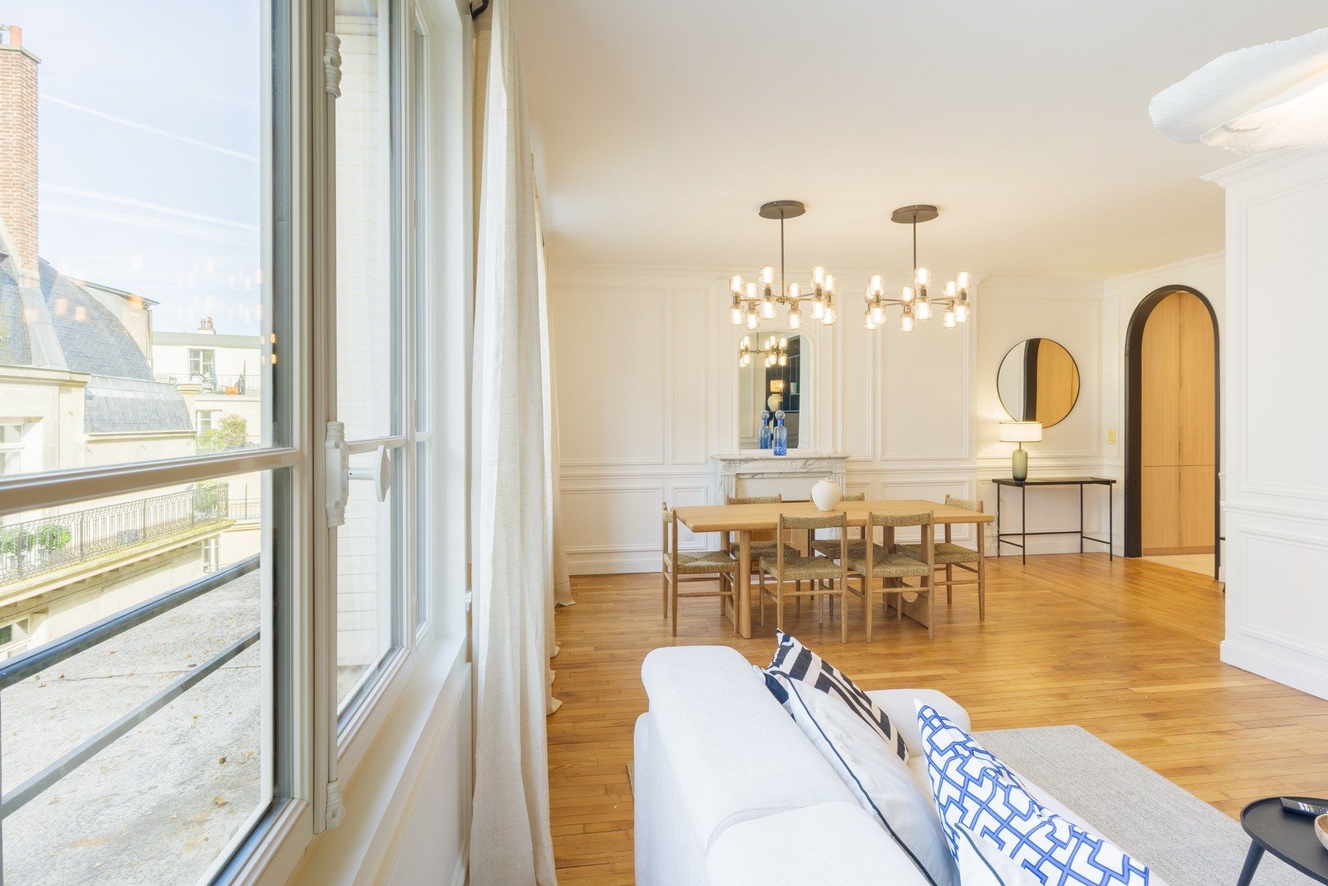 luxury apartment 4 Rooms for sale on PARIS (75016)
