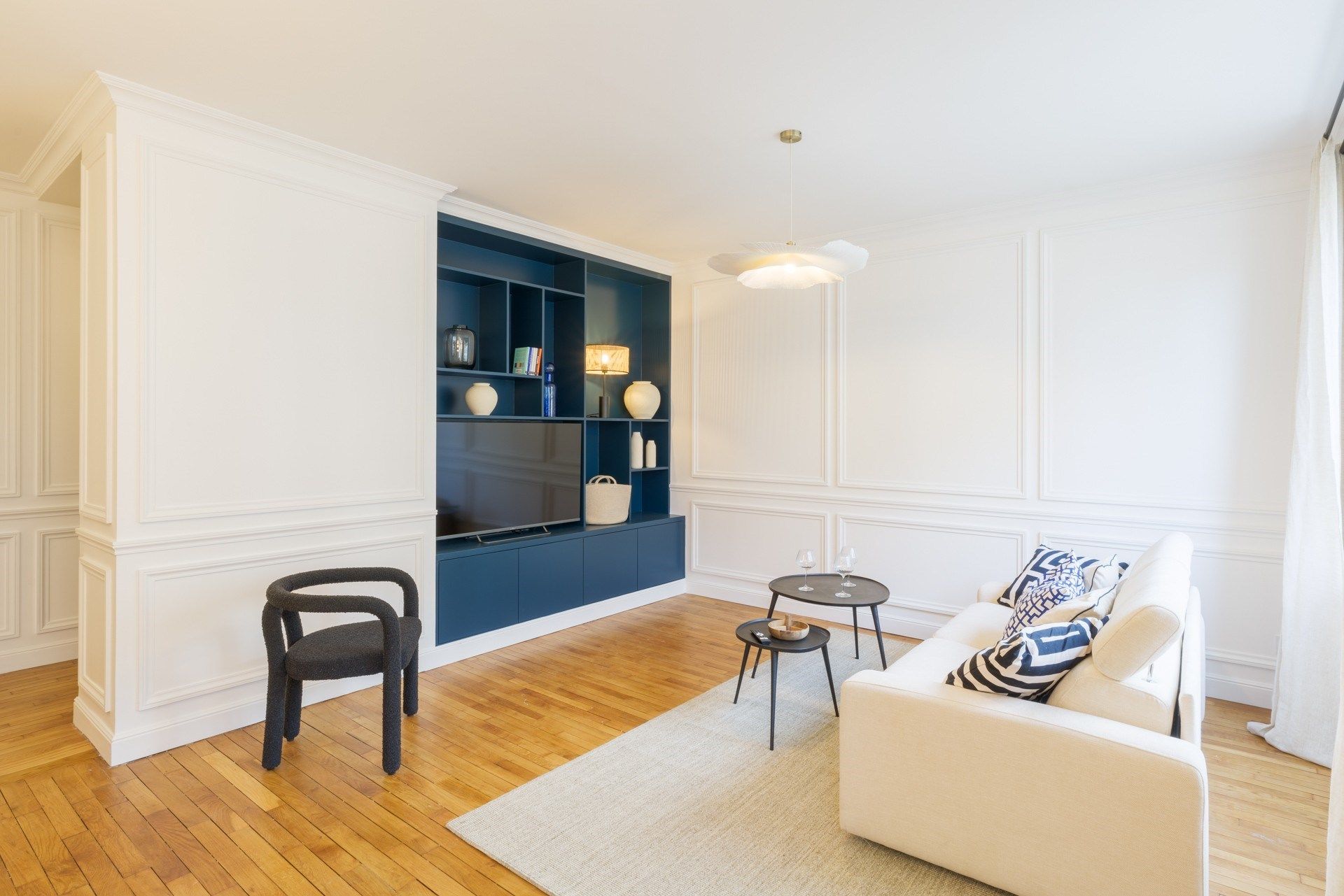 luxury apartment 4 Rooms for sale on PARIS (75016)