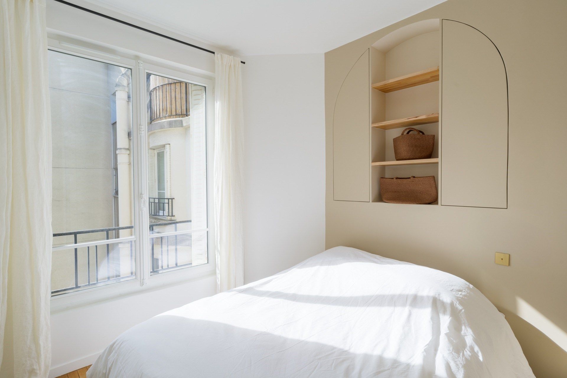 luxury apartment 4 Rooms for sale on PARIS (75016)
