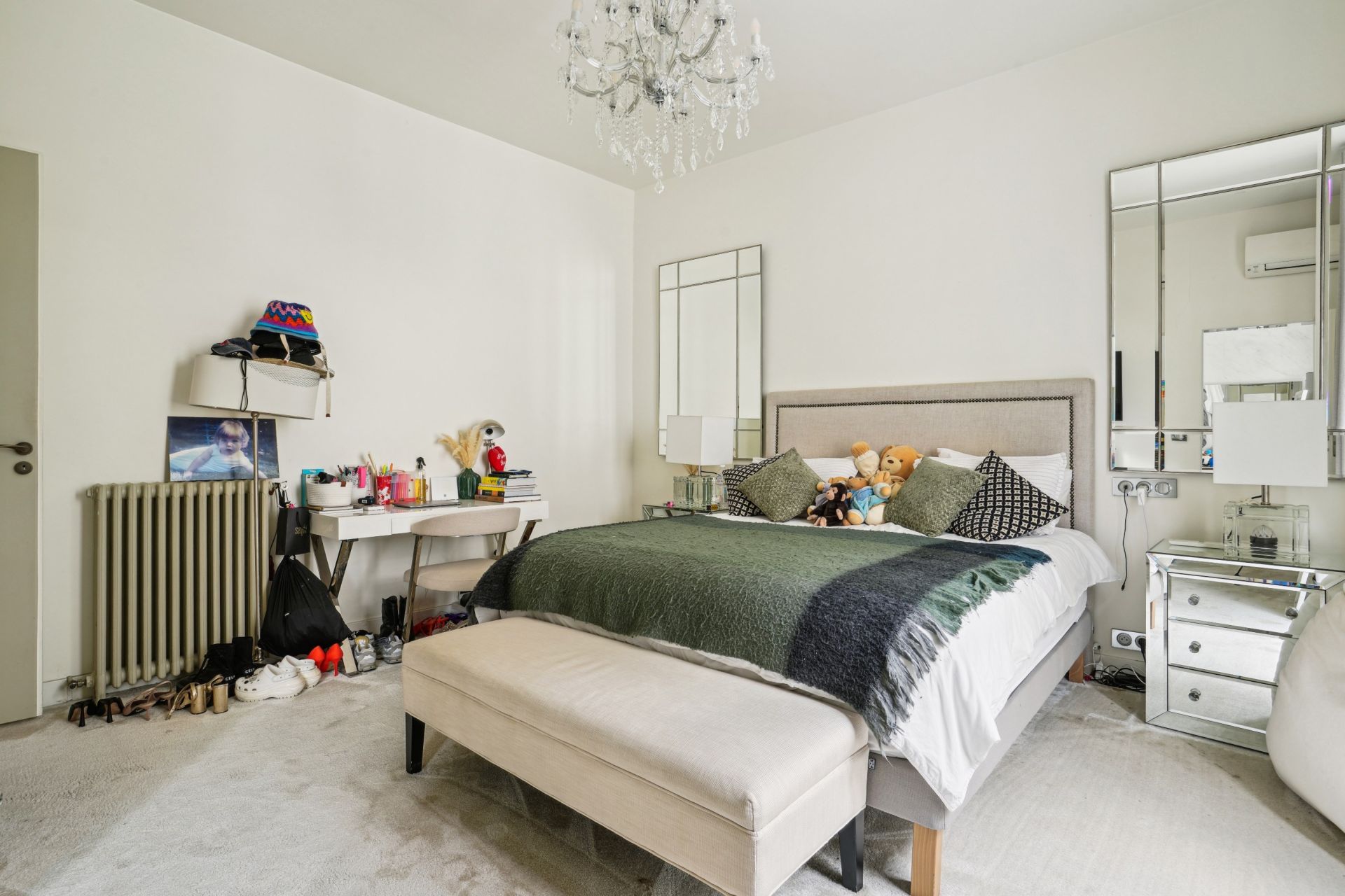 luxury house 6 Rooms for sale on NEUILLY SUR SEINE (92200)