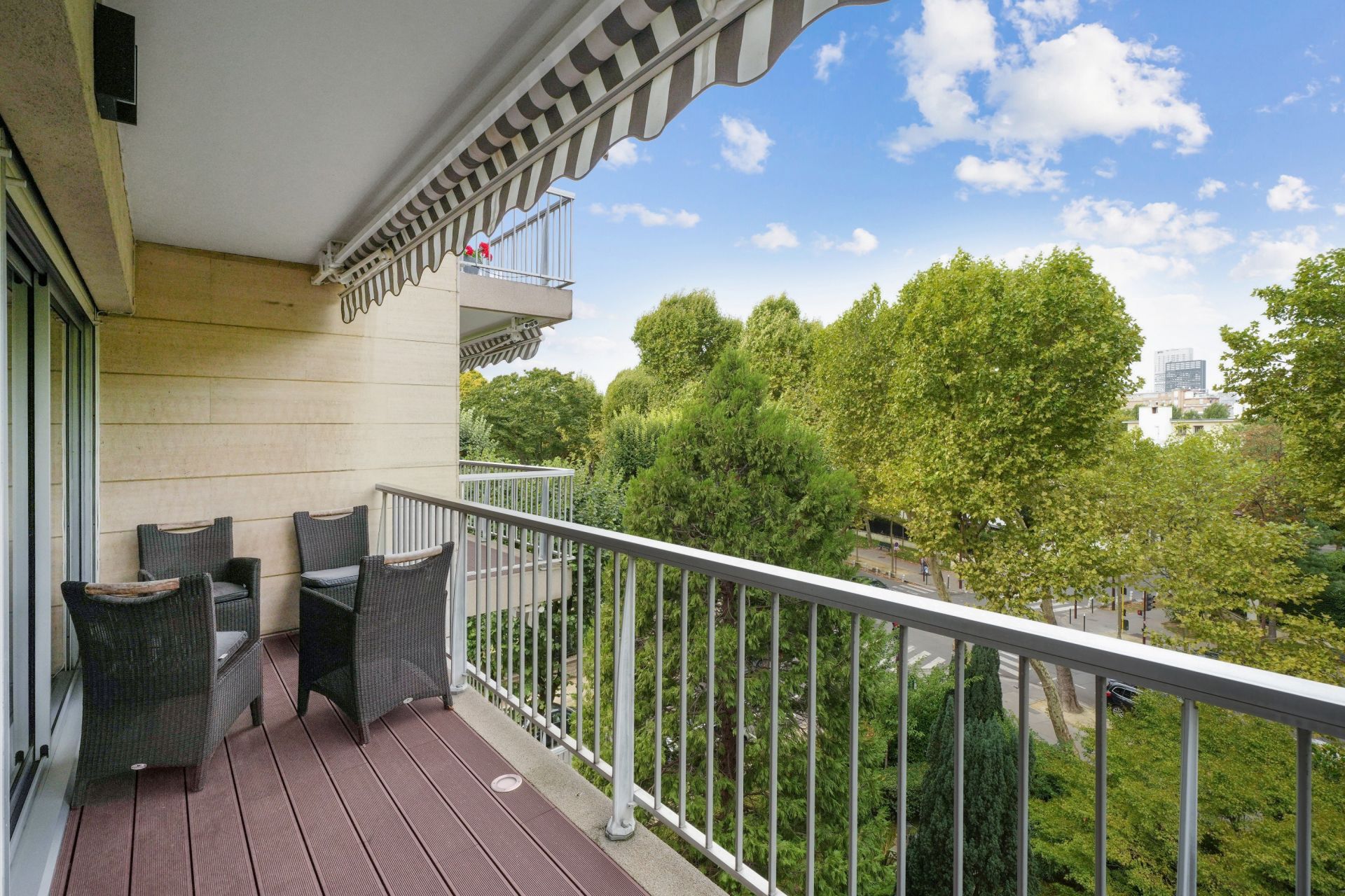 luxury apartment 5 Rooms for sale on NEUILLY SUR SEINE (92200)