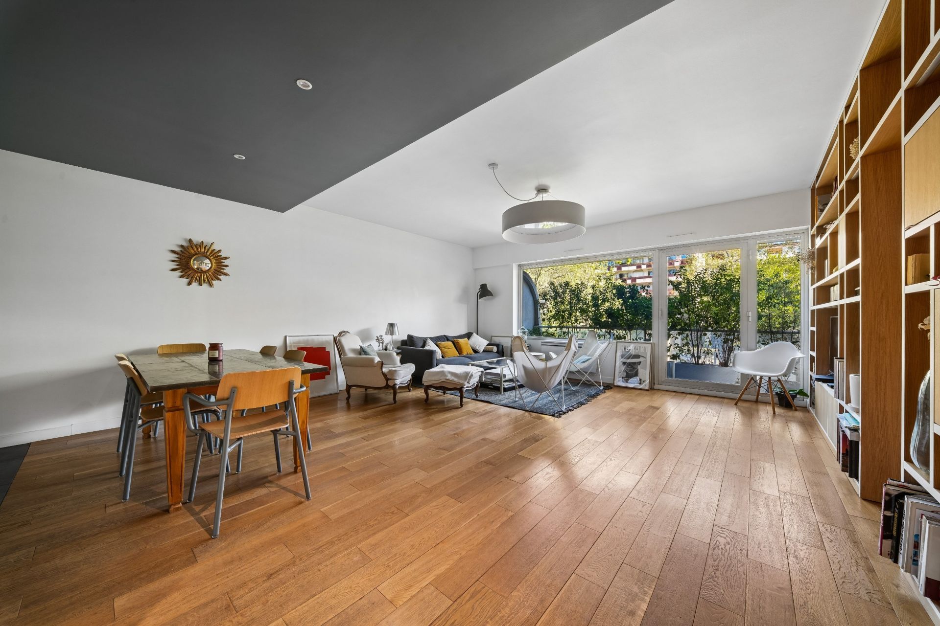 luxury apartment 5 Rooms for sale on NEUILLY SUR SEINE (92200)