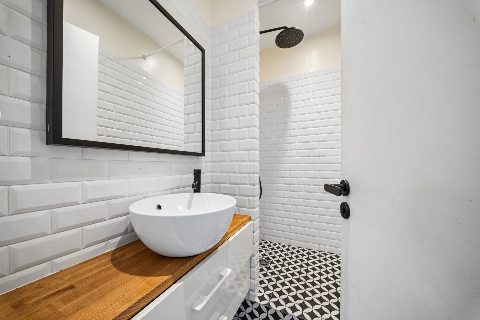 luxury apartment 5 Rooms for sale on NEUILLY SUR SEINE (92200)