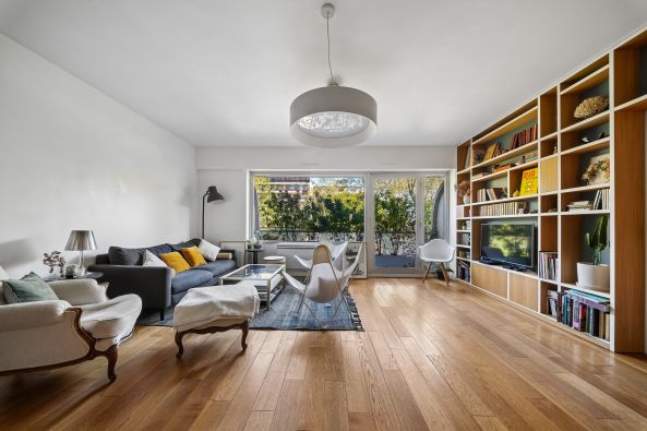 Sale Luxury apartment Neuilly-sur-Seine 5&nbsp;Rooms 102&nbsp;m²