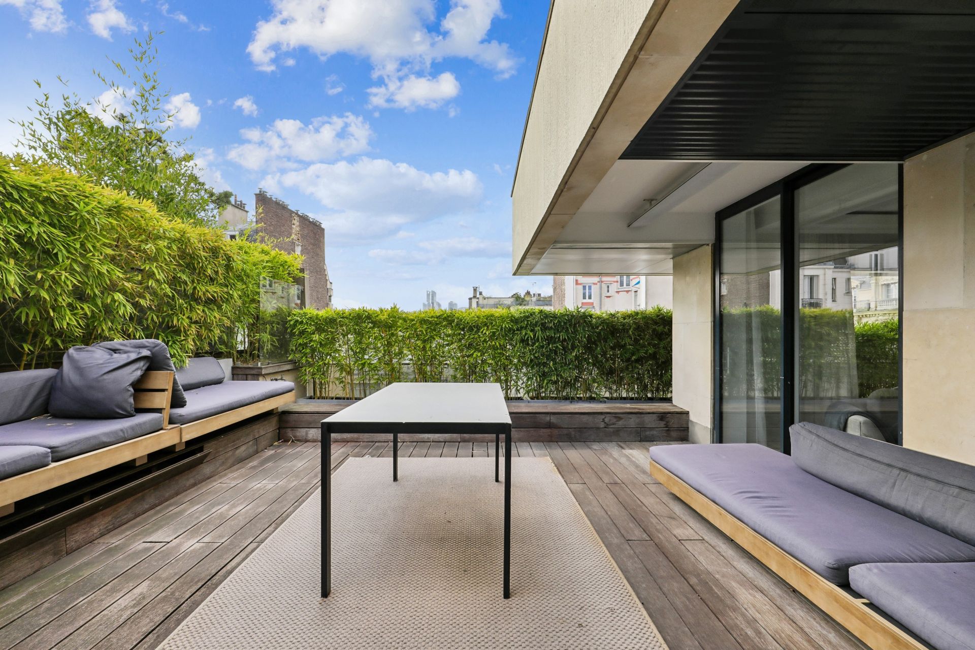 luxury apartment 5 Rooms for sale on NEUILLY SUR SEINE (92200)
