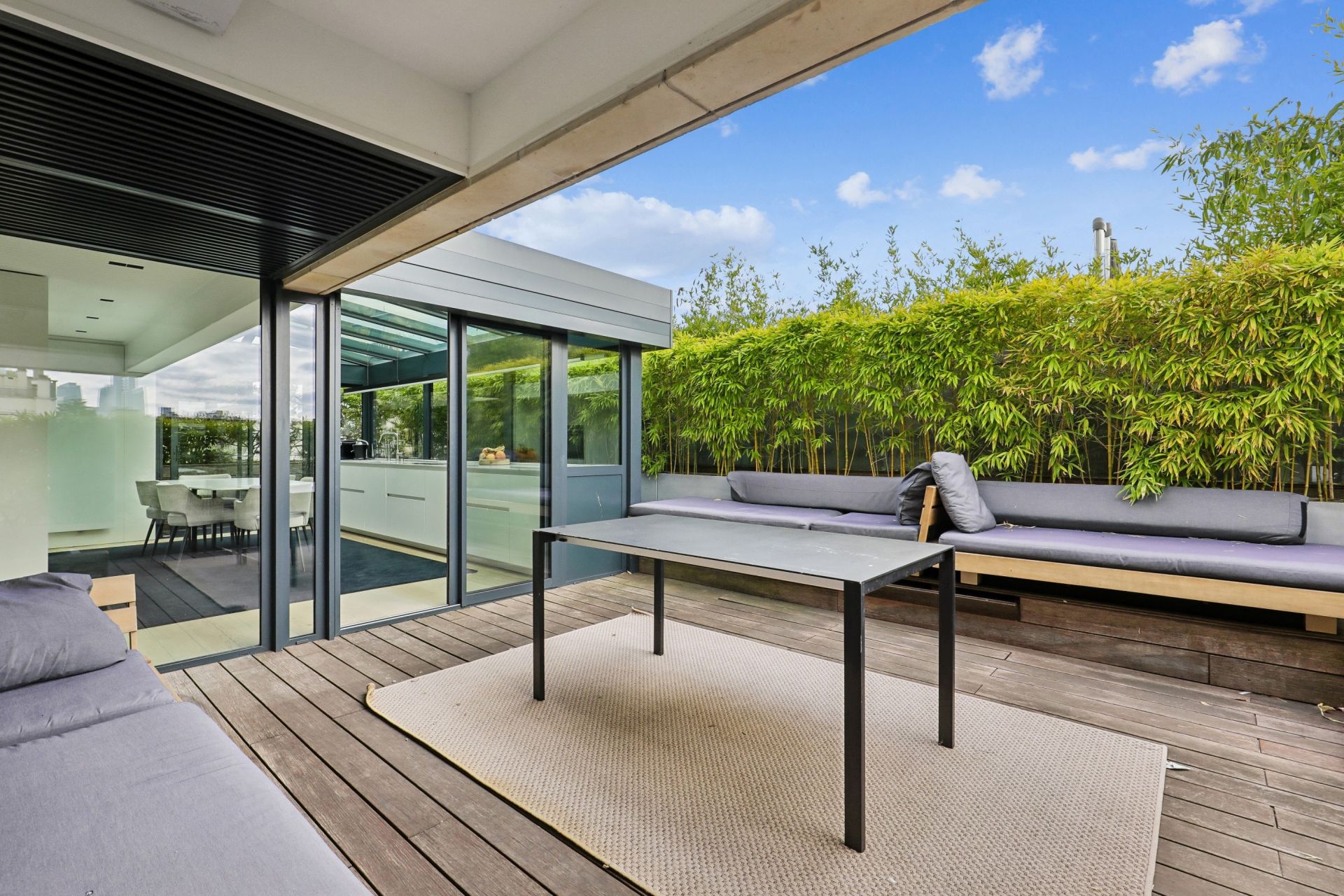 luxury apartment 5 Rooms for sale on NEUILLY SUR SEINE (92200)