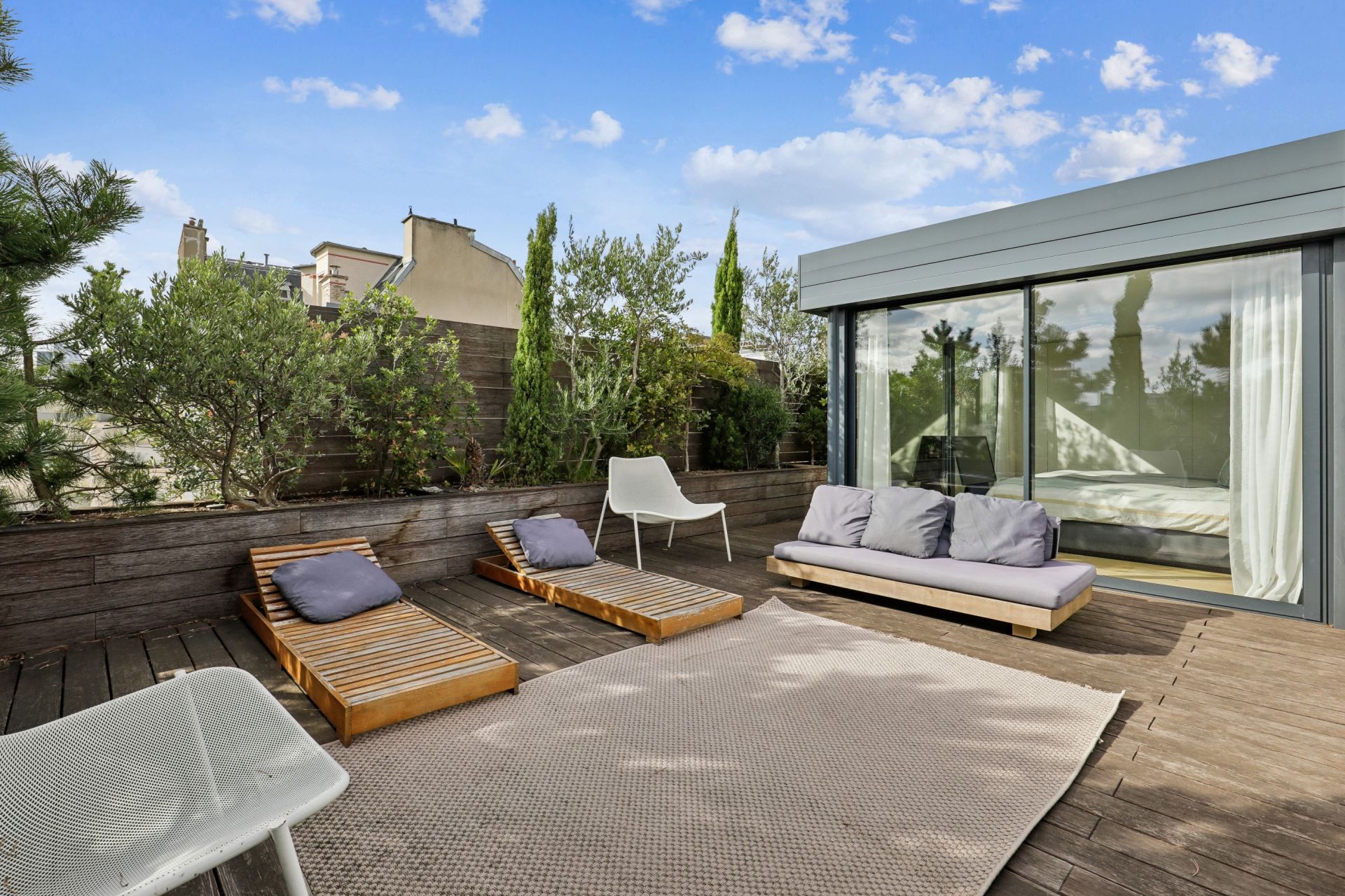 luxury apartment 5 Rooms for sale on NEUILLY SUR SEINE (92200)