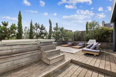 Sale Luxury apartment Neuilly-sur-Seine 5&nbsp;Rooms 163&nbsp;m²