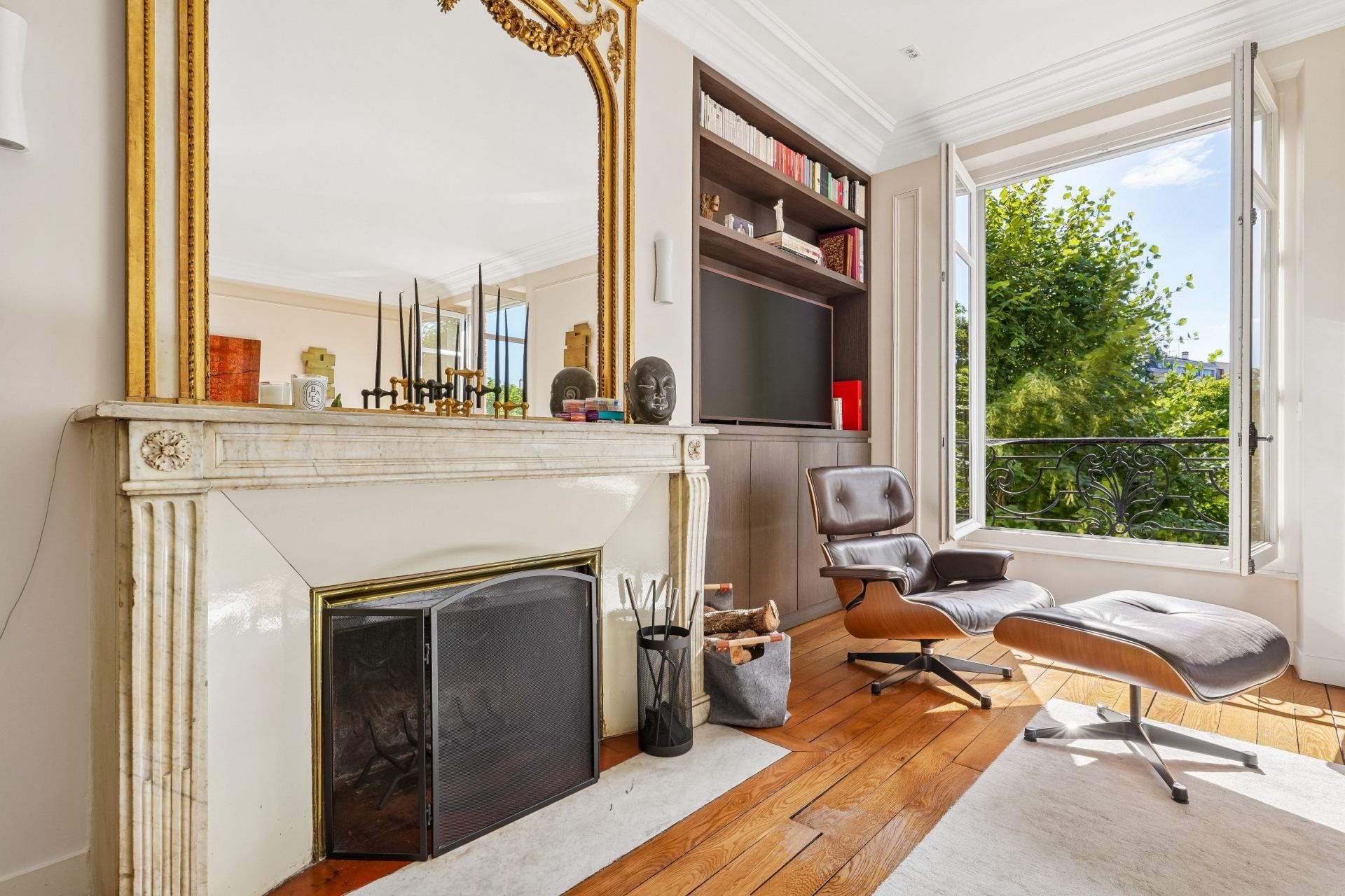 luxury apartment 7 Rooms for sale on NEUILLY SUR SEINE (92200)
