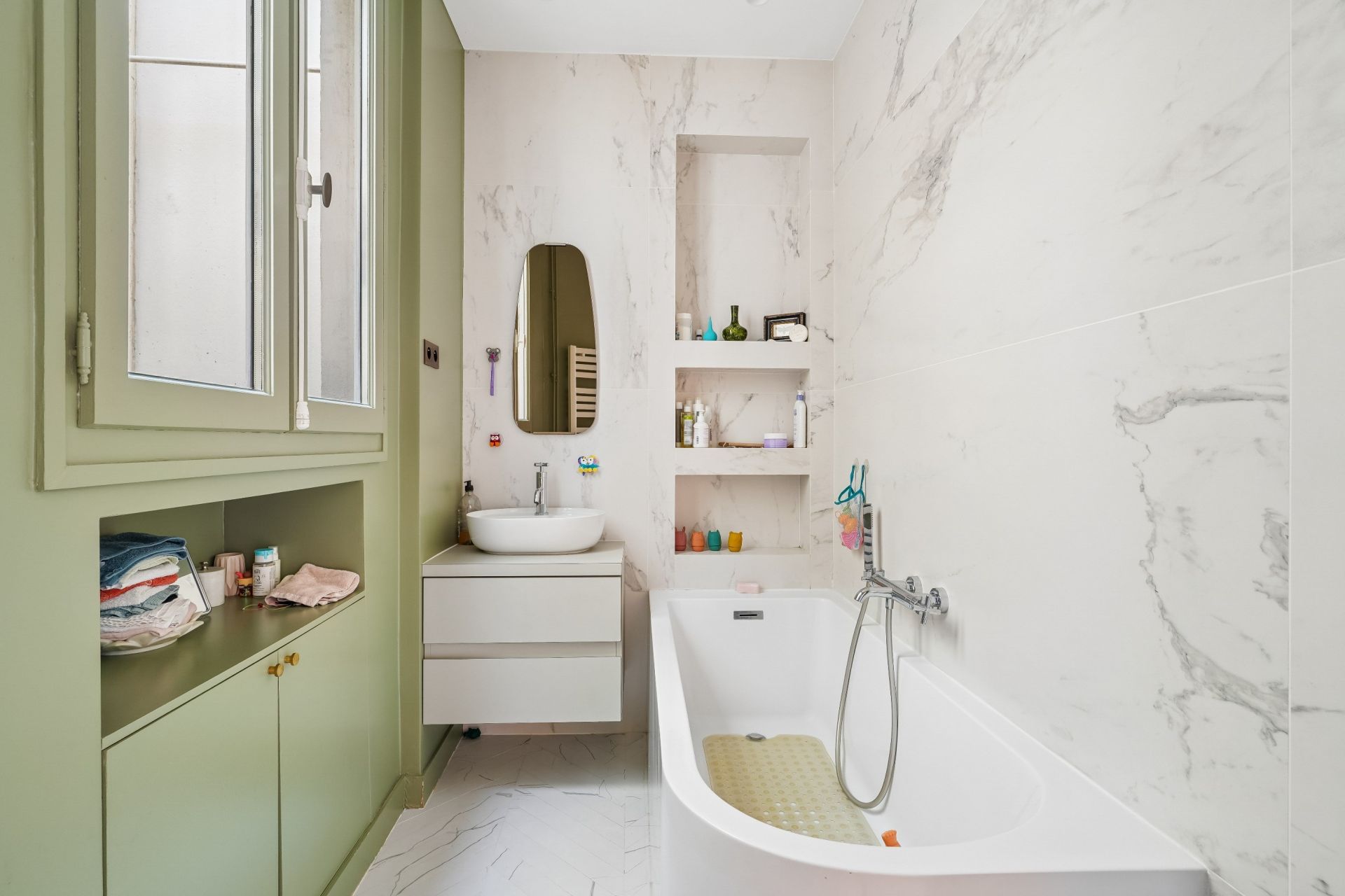 luxury apartment 7 Rooms for sale on NEUILLY SUR SEINE (92200)