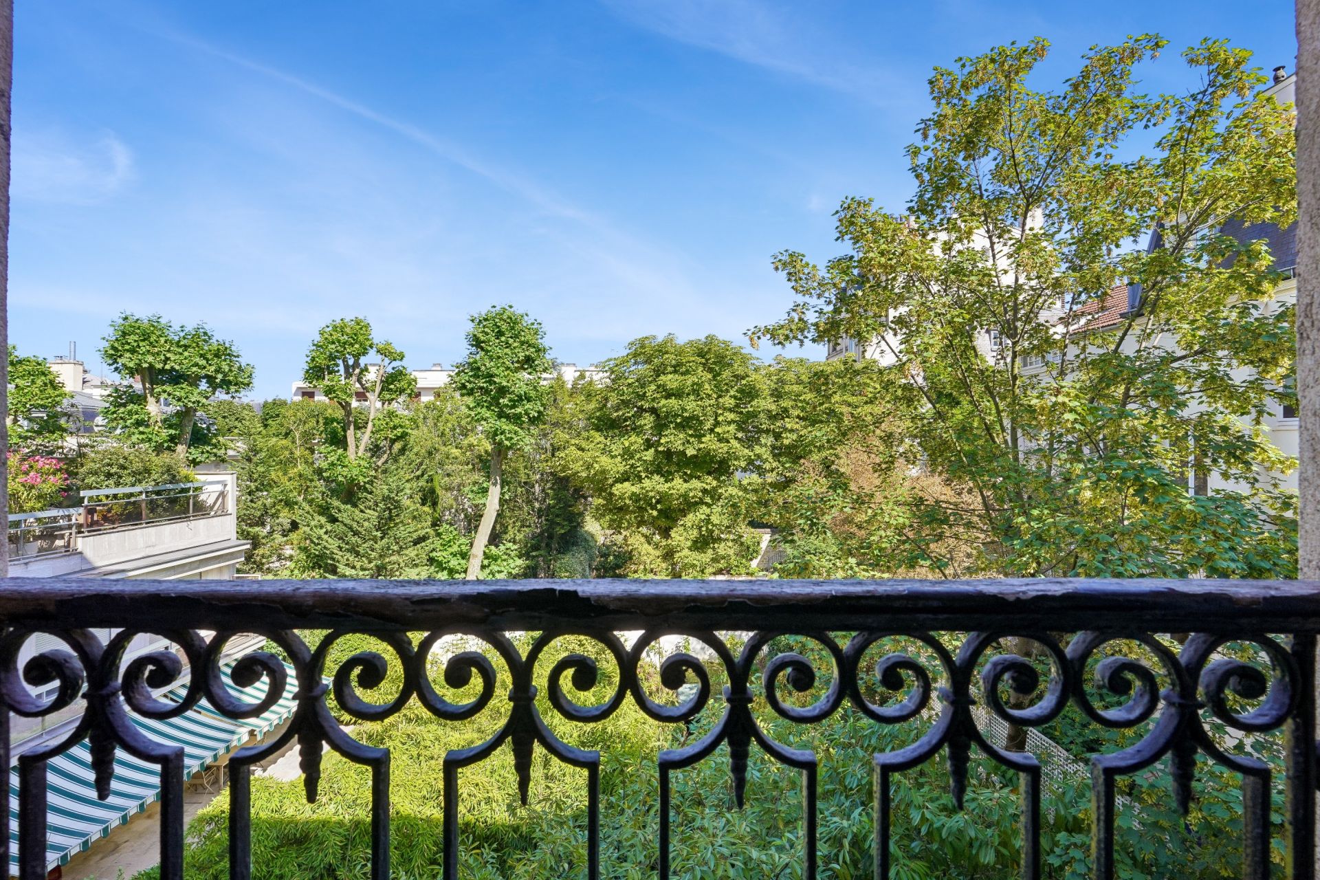 luxury apartment 7 Rooms for sale on NEUILLY SUR SEINE (92200)