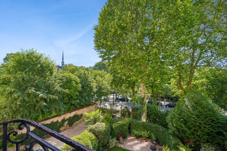 luxury apartment 7 Rooms for sale on NEUILLY SUR SEINE (92200)