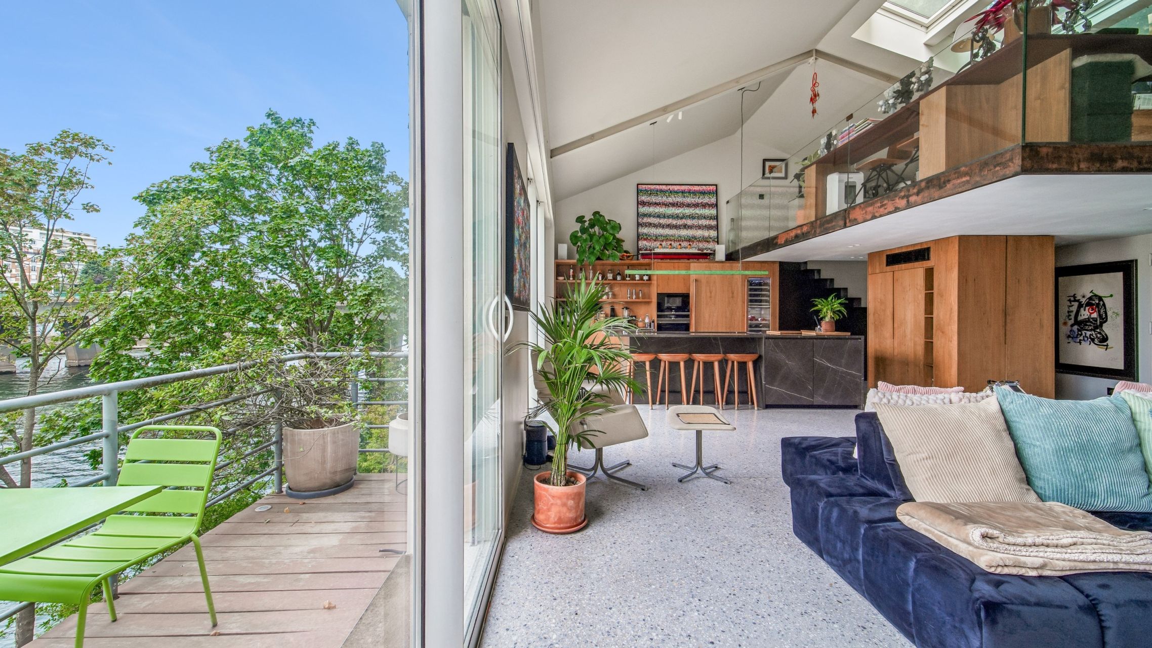 luxury house 6 Rooms for sale on NEUILLY SUR SEINE (92200)