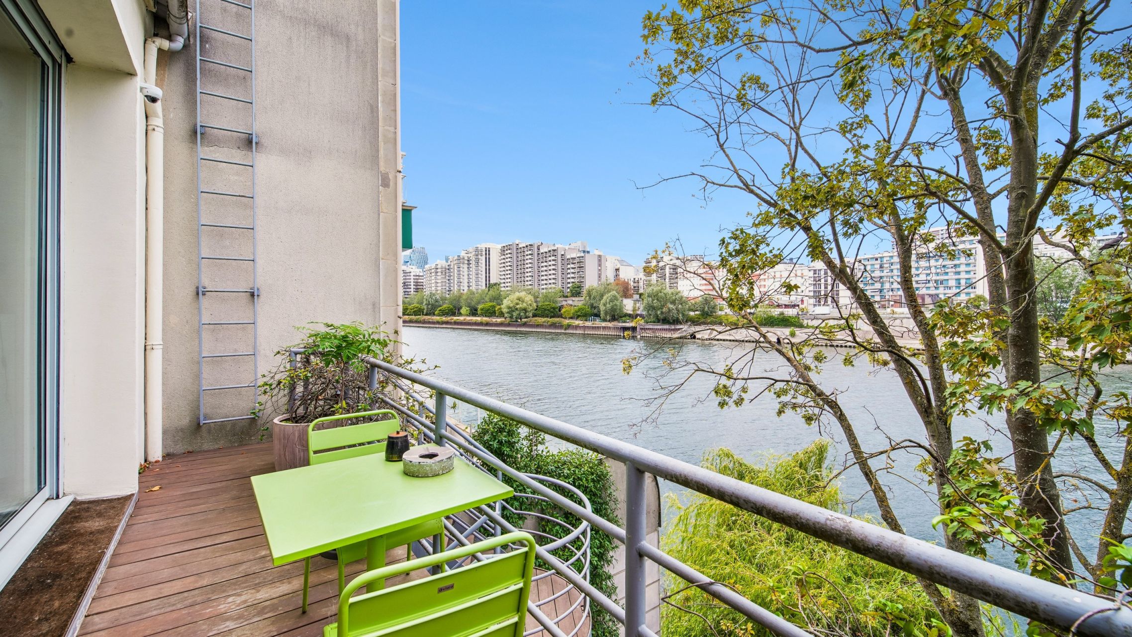 luxury house 6 Rooms for sale on NEUILLY SUR SEINE (92200)