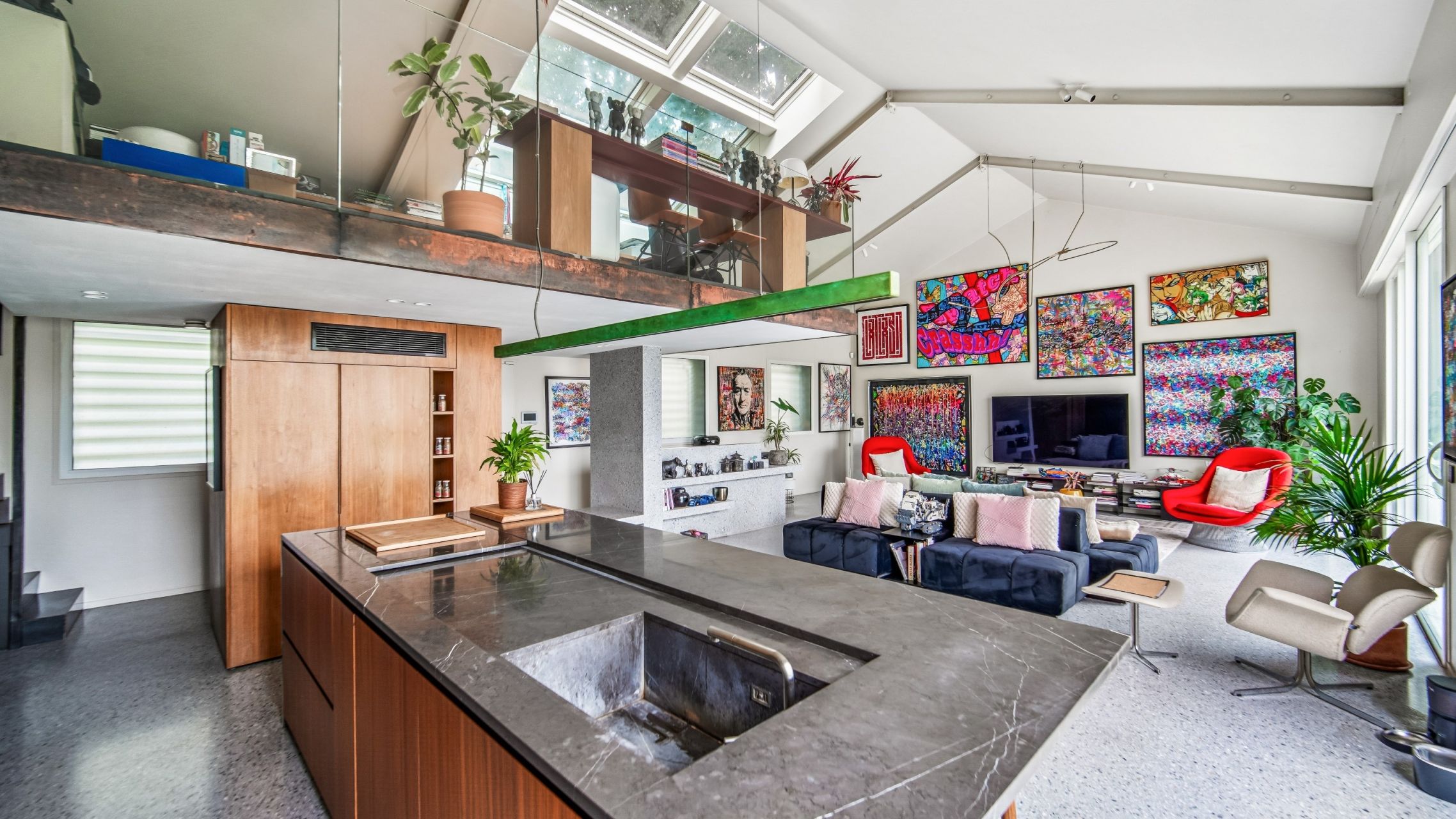 luxury house 6 Rooms for sale on NEUILLY SUR SEINE (92200)