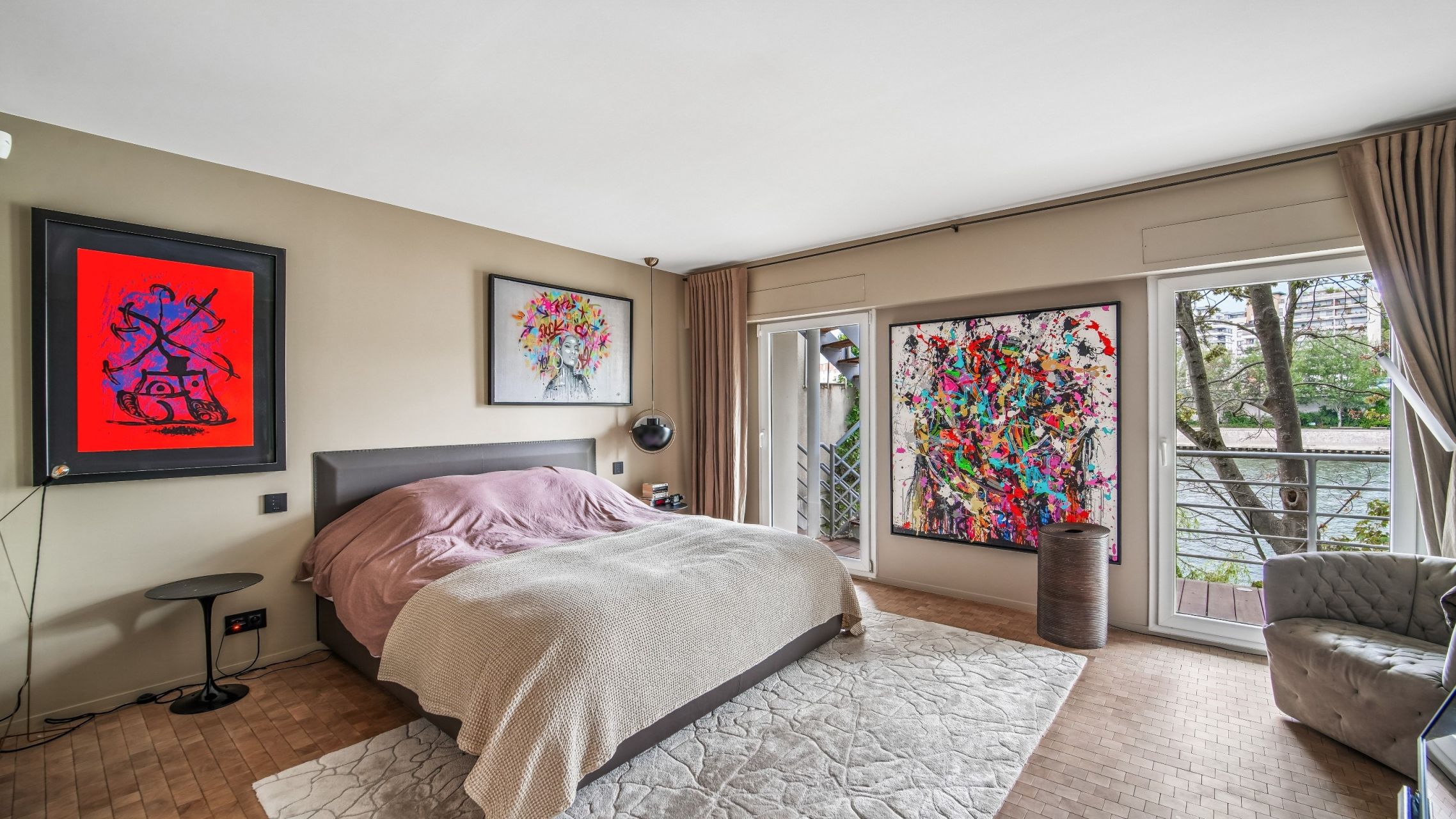 luxury house 6 Rooms for sale on NEUILLY SUR SEINE (92200)