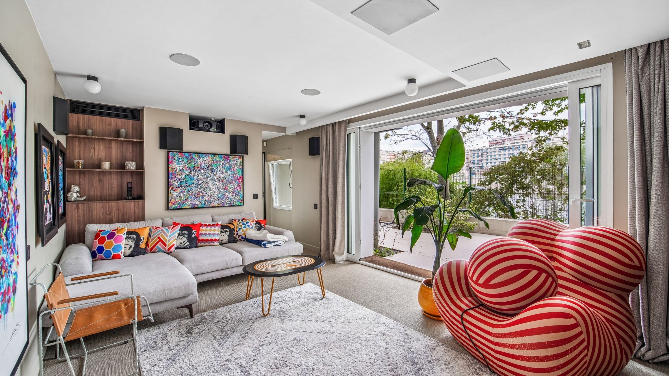 luxury house 6 Rooms for sale on NEUILLY SUR SEINE (92200)