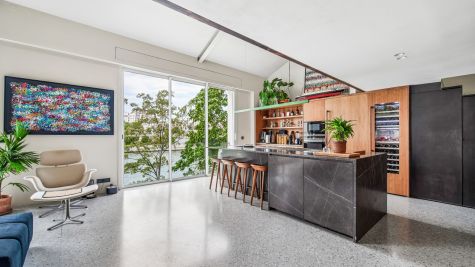 Sale Luxury house Neuilly-sur-Seine 6&nbsp;Rooms 210&nbsp;m²